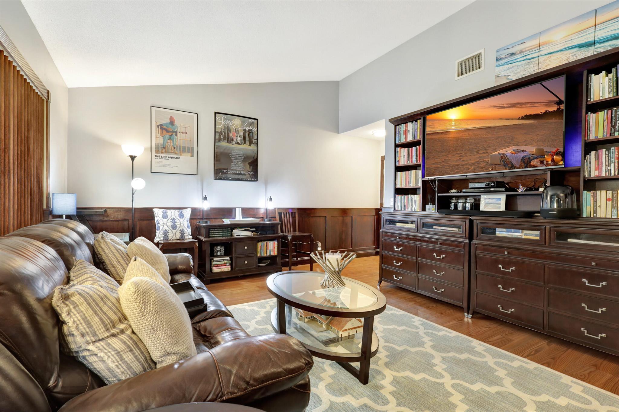 815 W Boulevard 1-206