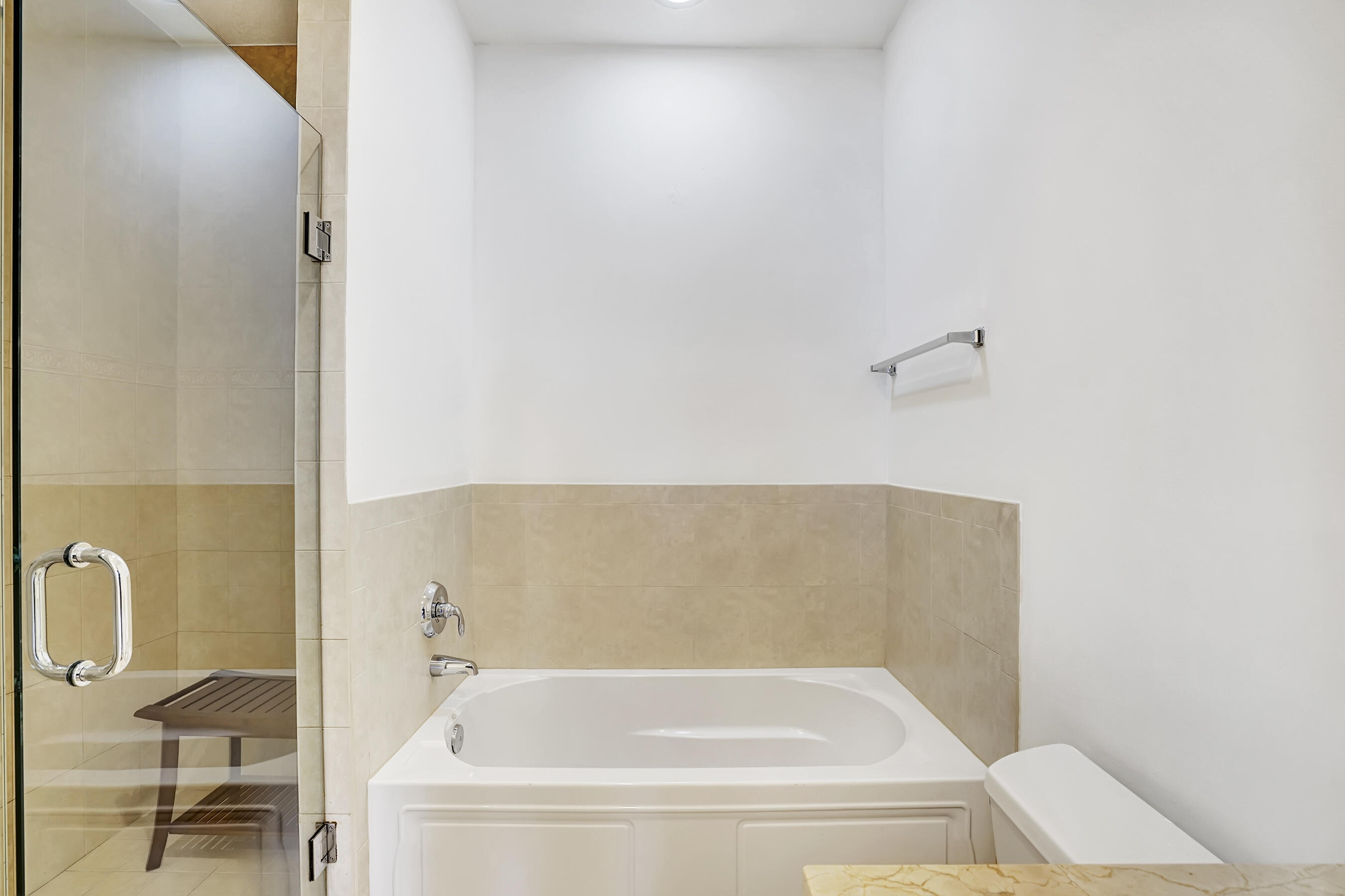 226 N Latitude Circle 301