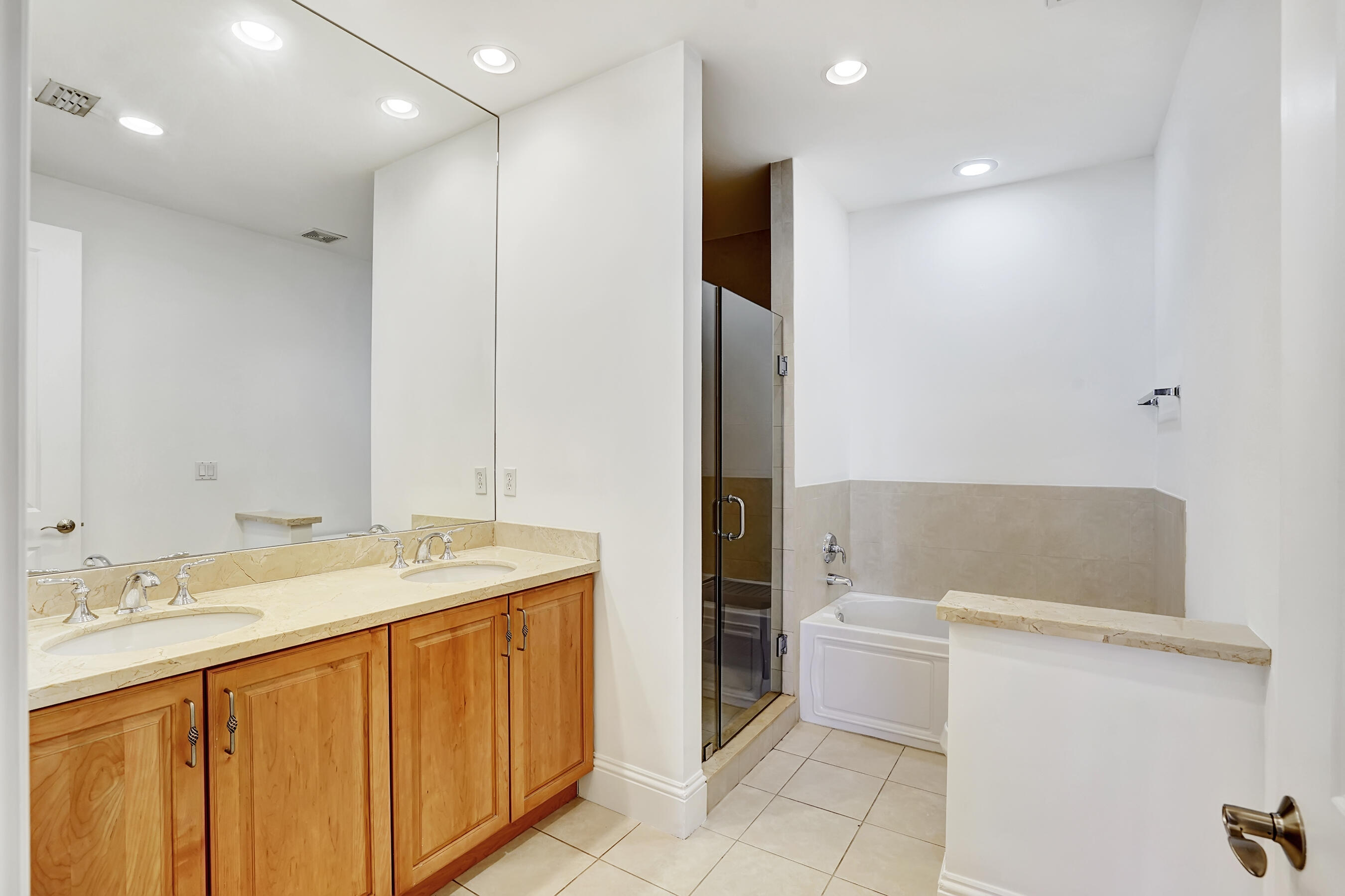 226 N Latitude Circle 301