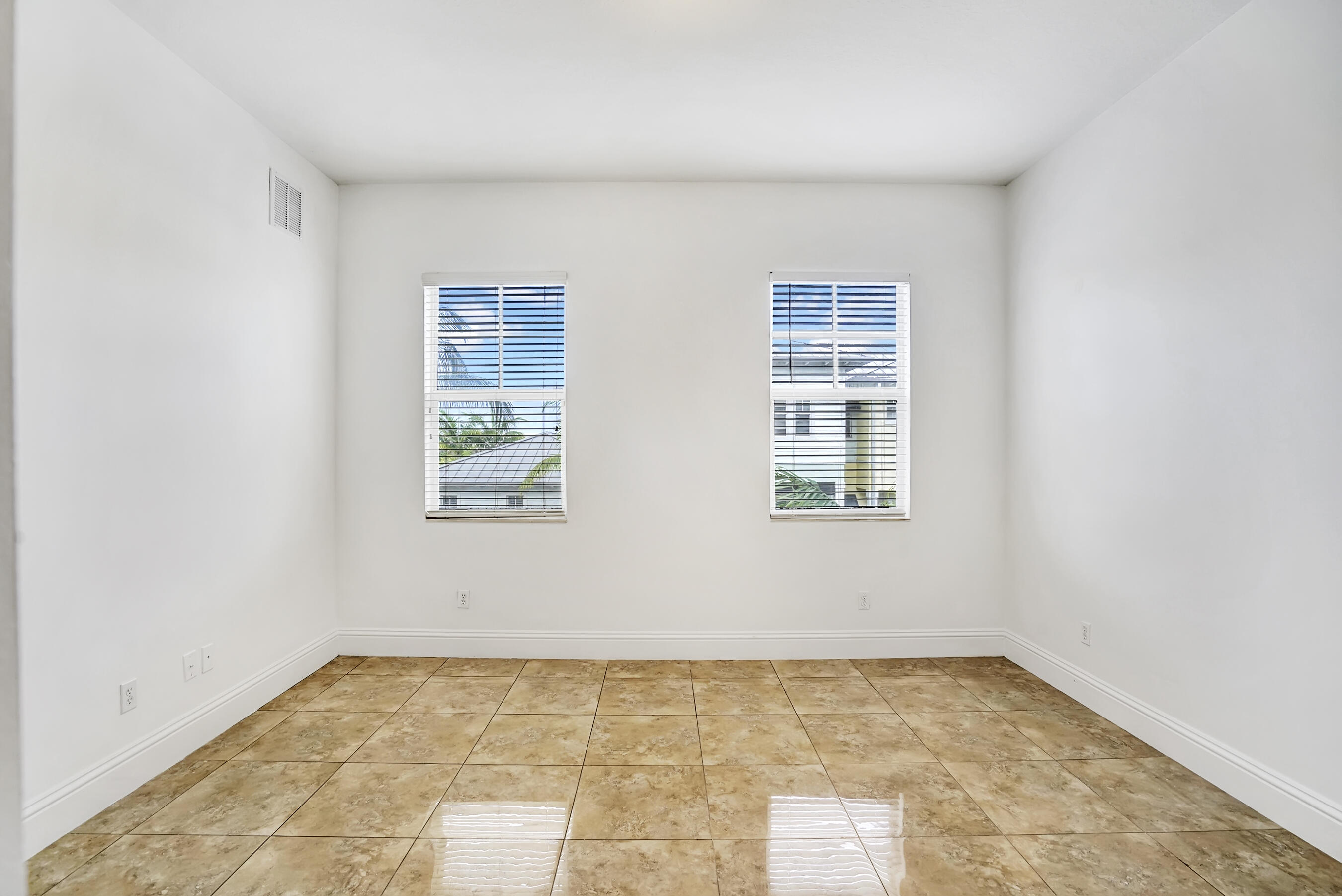 226 N Latitude Circle 301