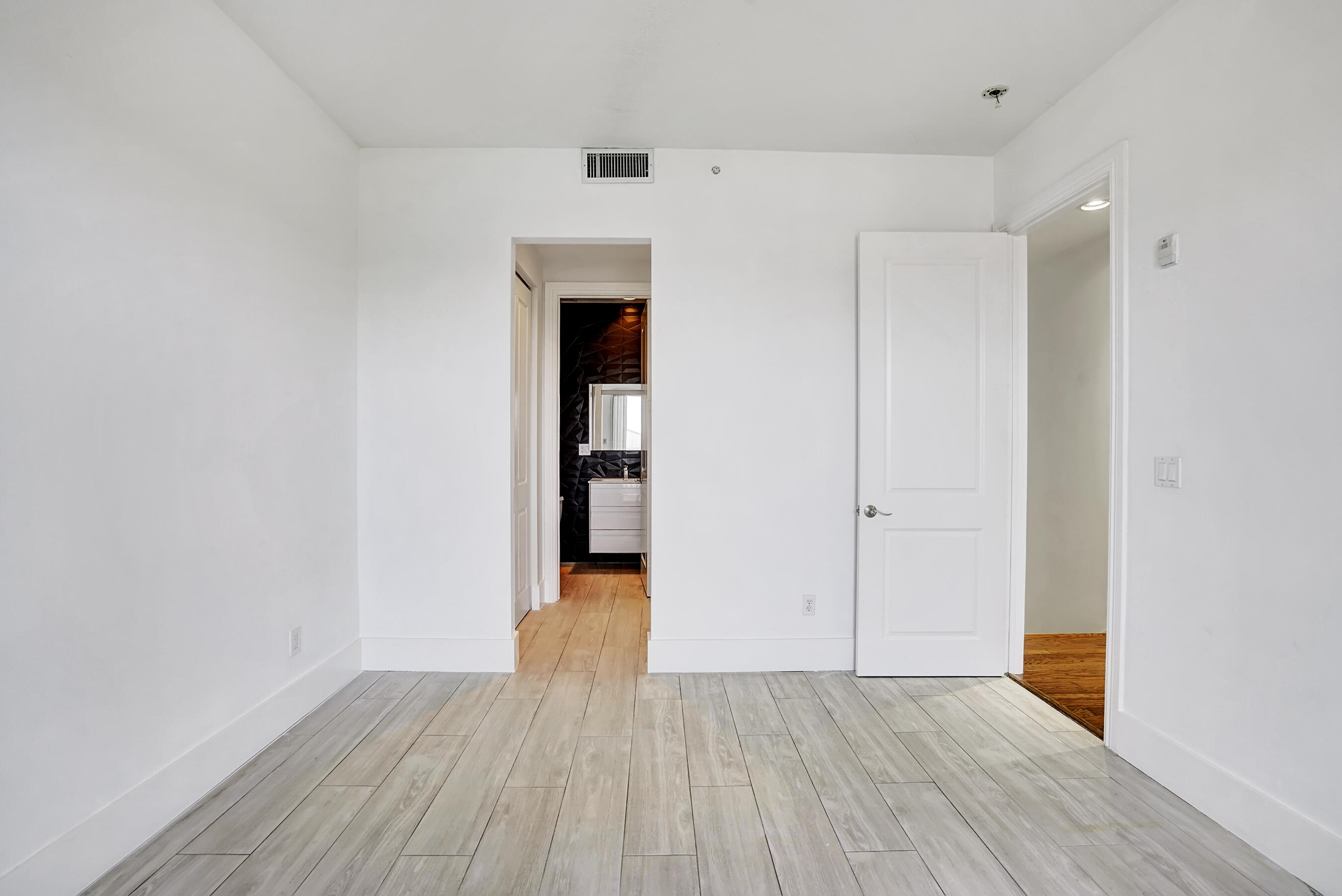 226 N Latitude Circle 301