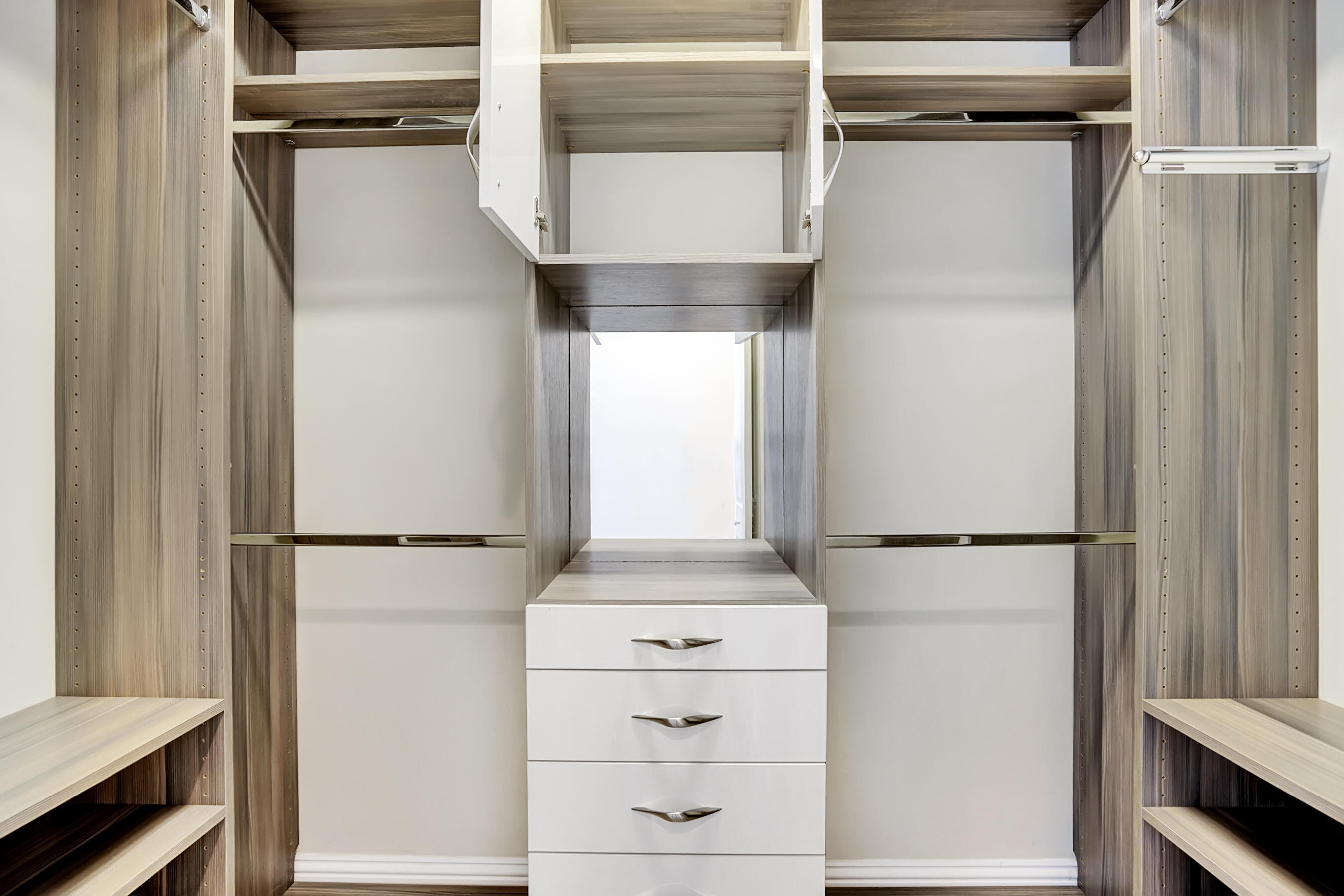 226 N Latitude Circle 301