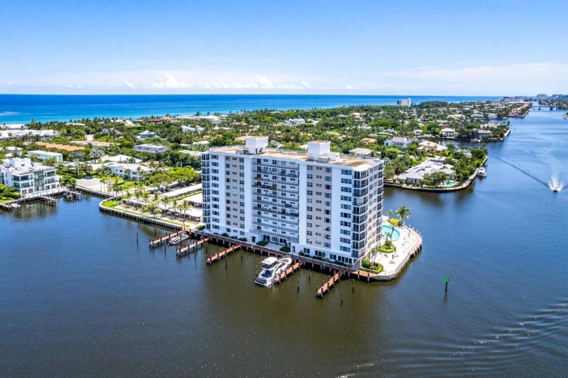 400 Seasage Drive 305