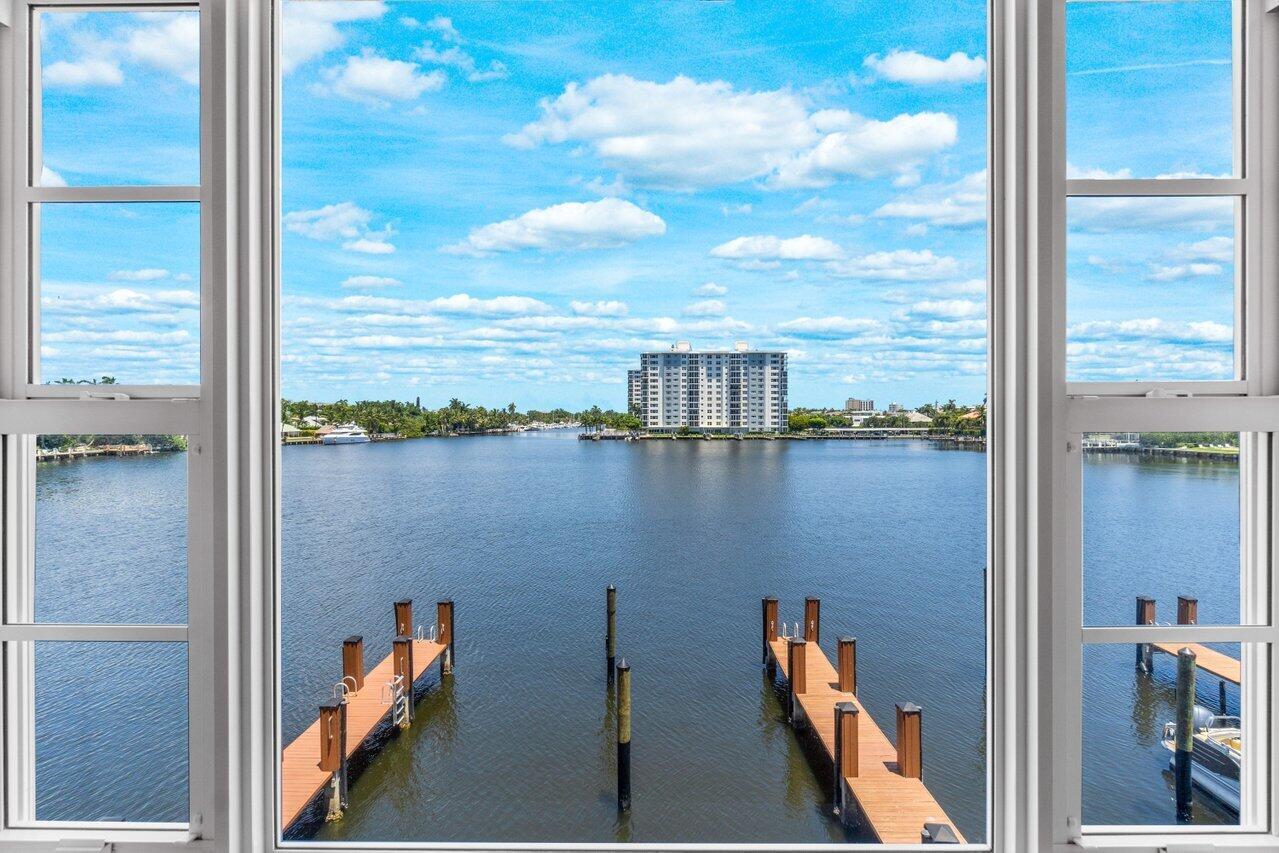 400 Seasage Drive 305