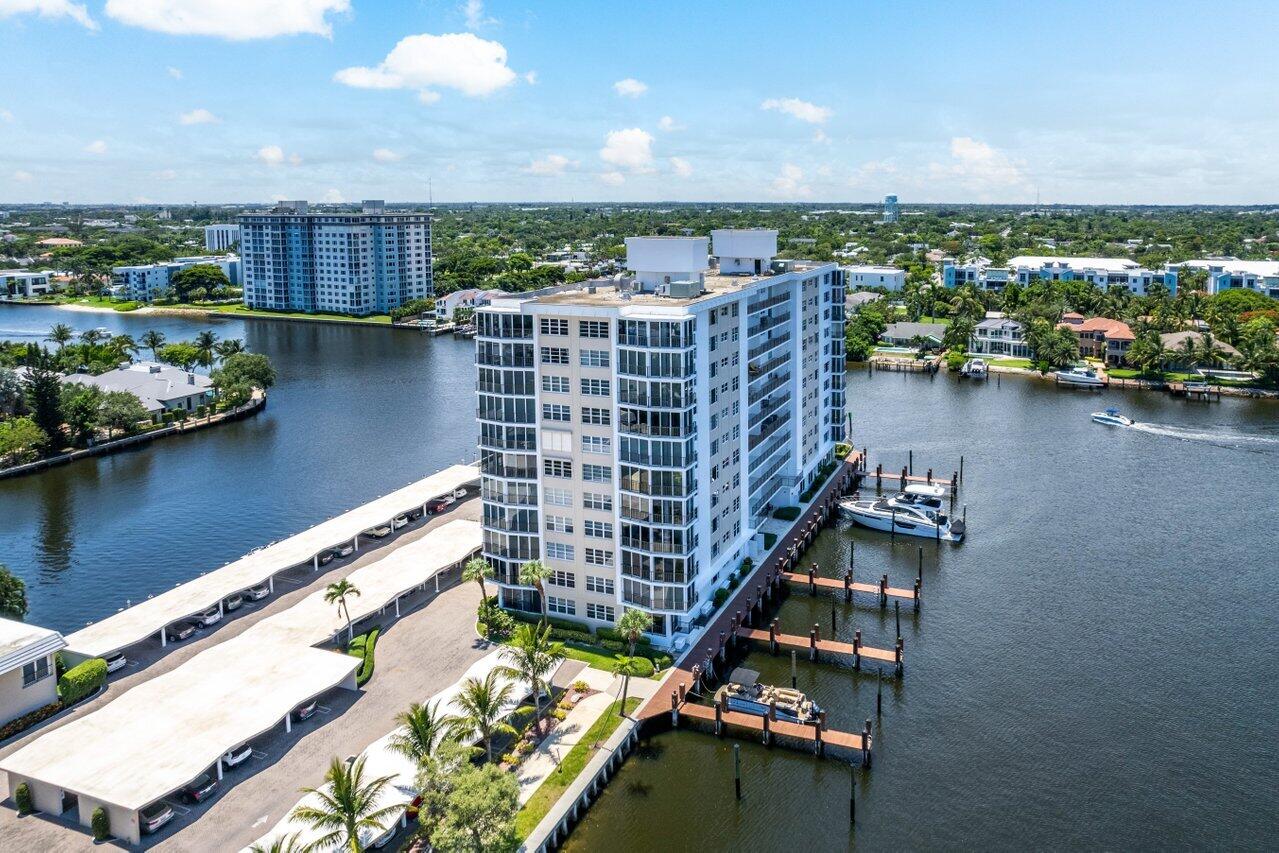 400 Seasage Drive 305