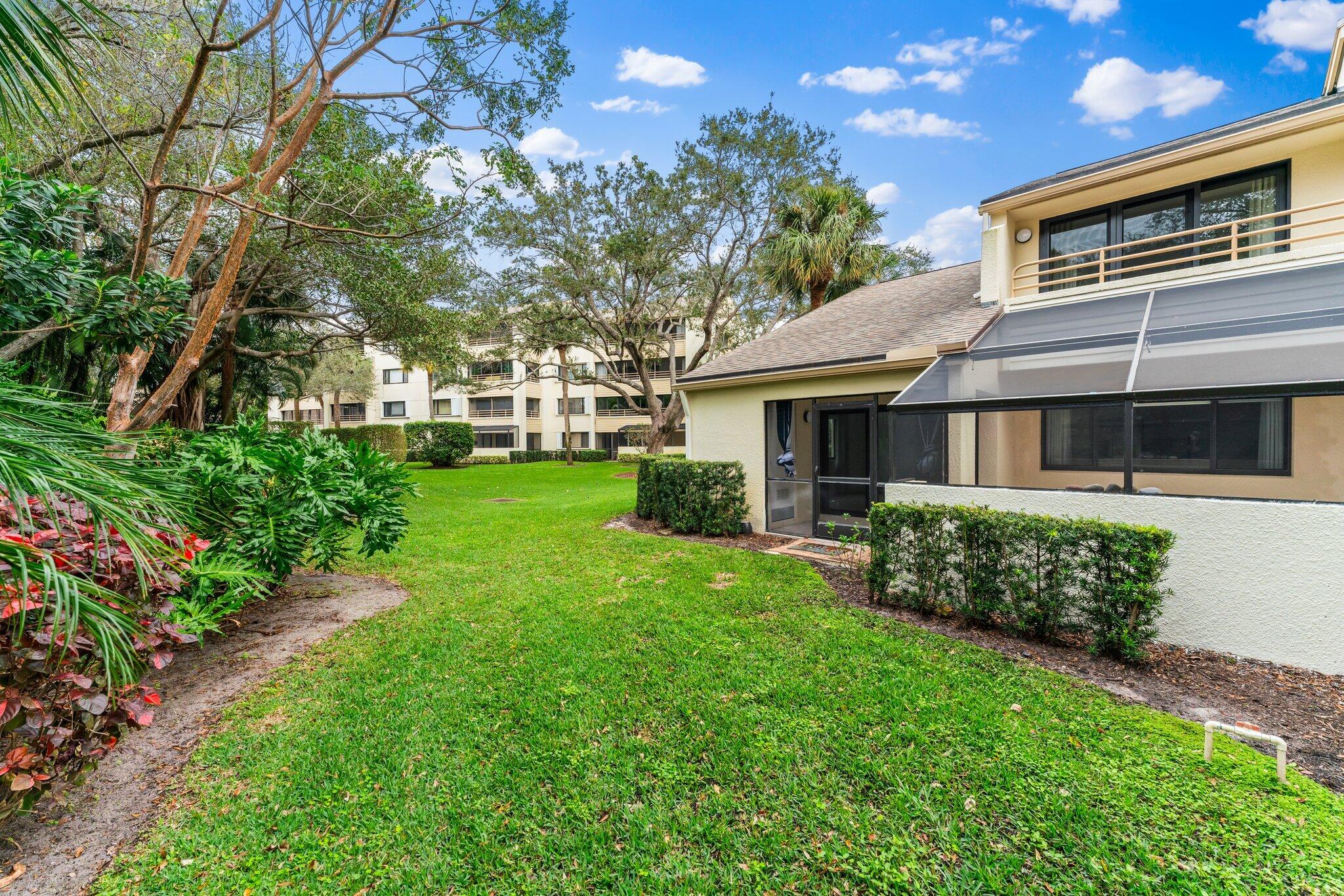 211 Oak Harbour Drive