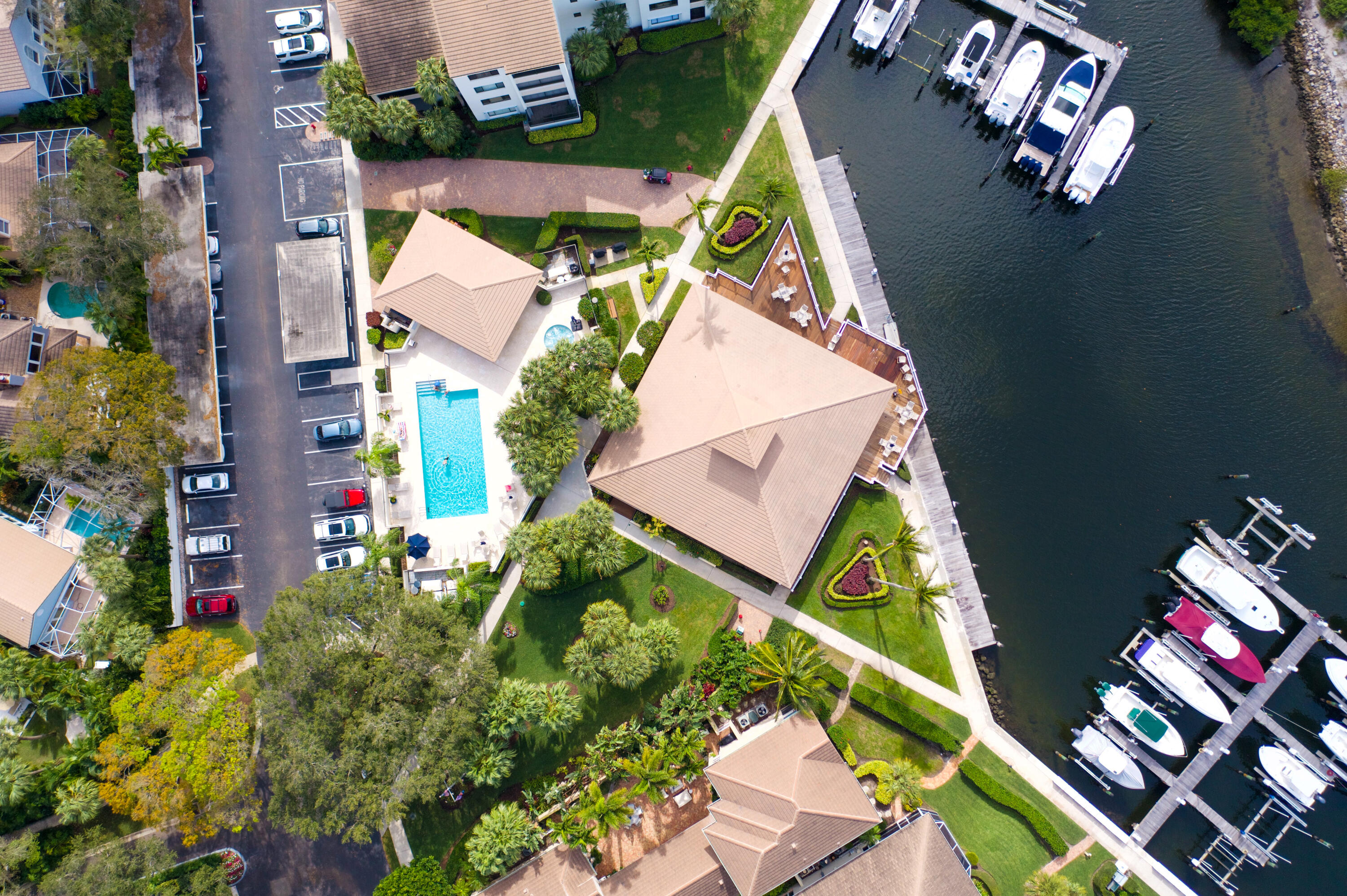 211 Oak Harbour Drive