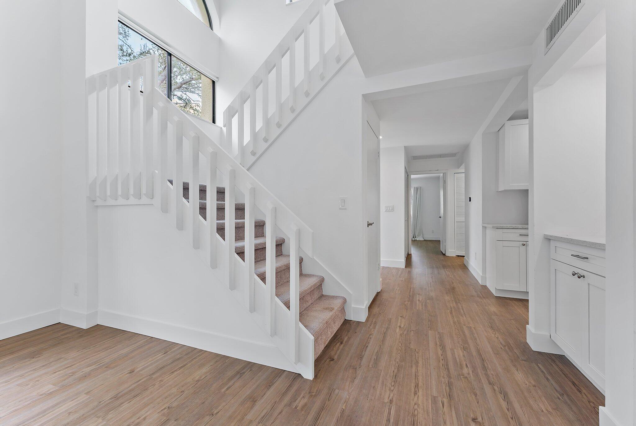 211 Oak Harbour Drive