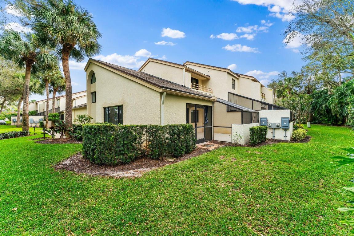 211 Oak Harbour Drive