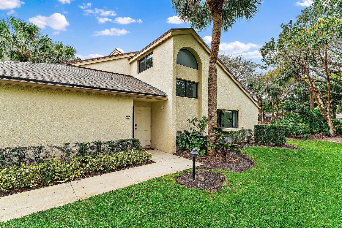 211 Oak Harbour Drive