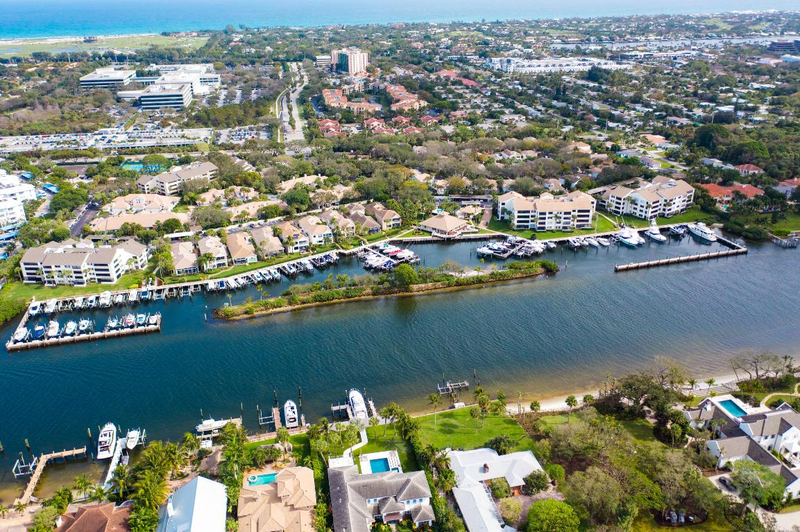 211 Oak Harbour Drive