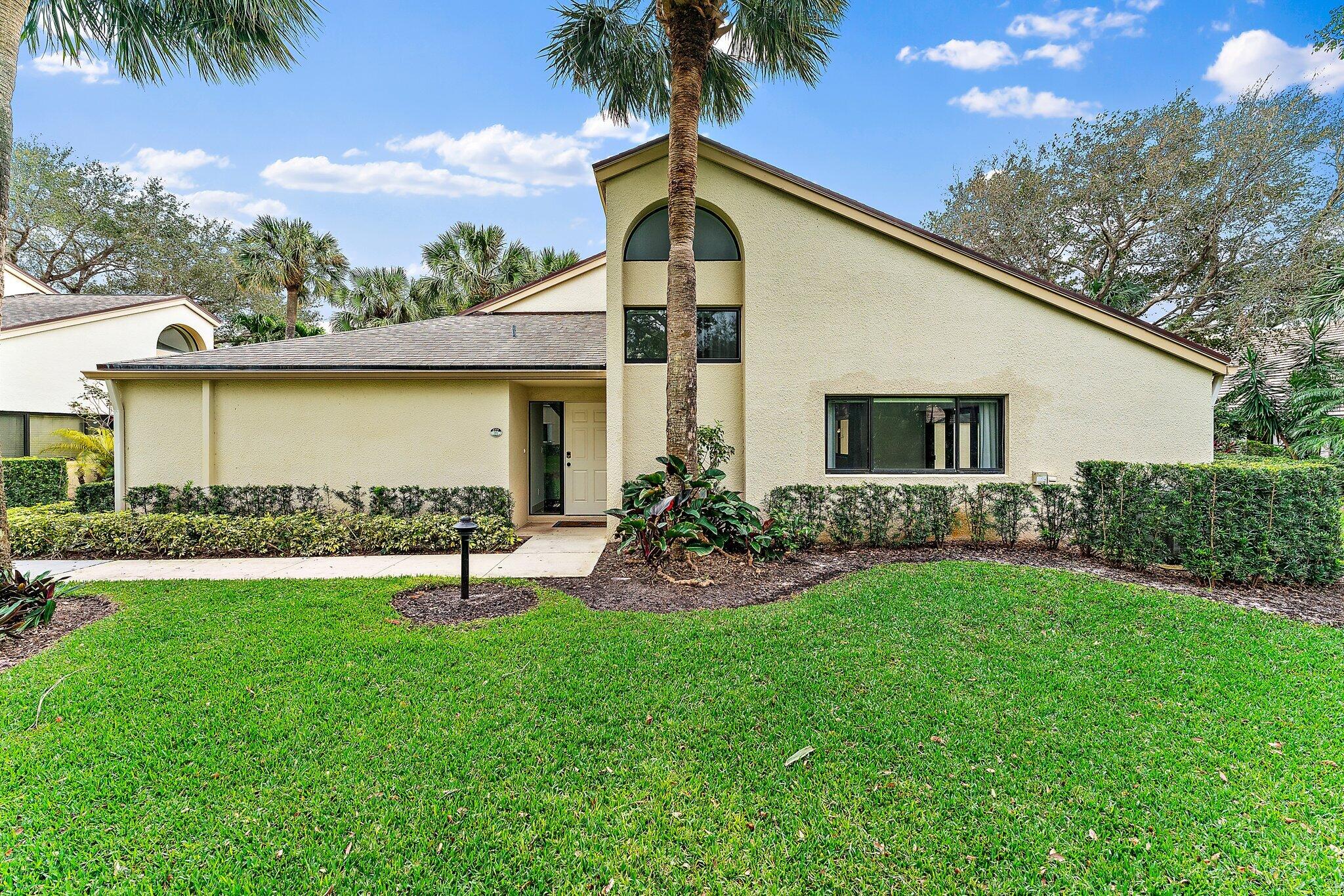 211 Oak Harbour Drive