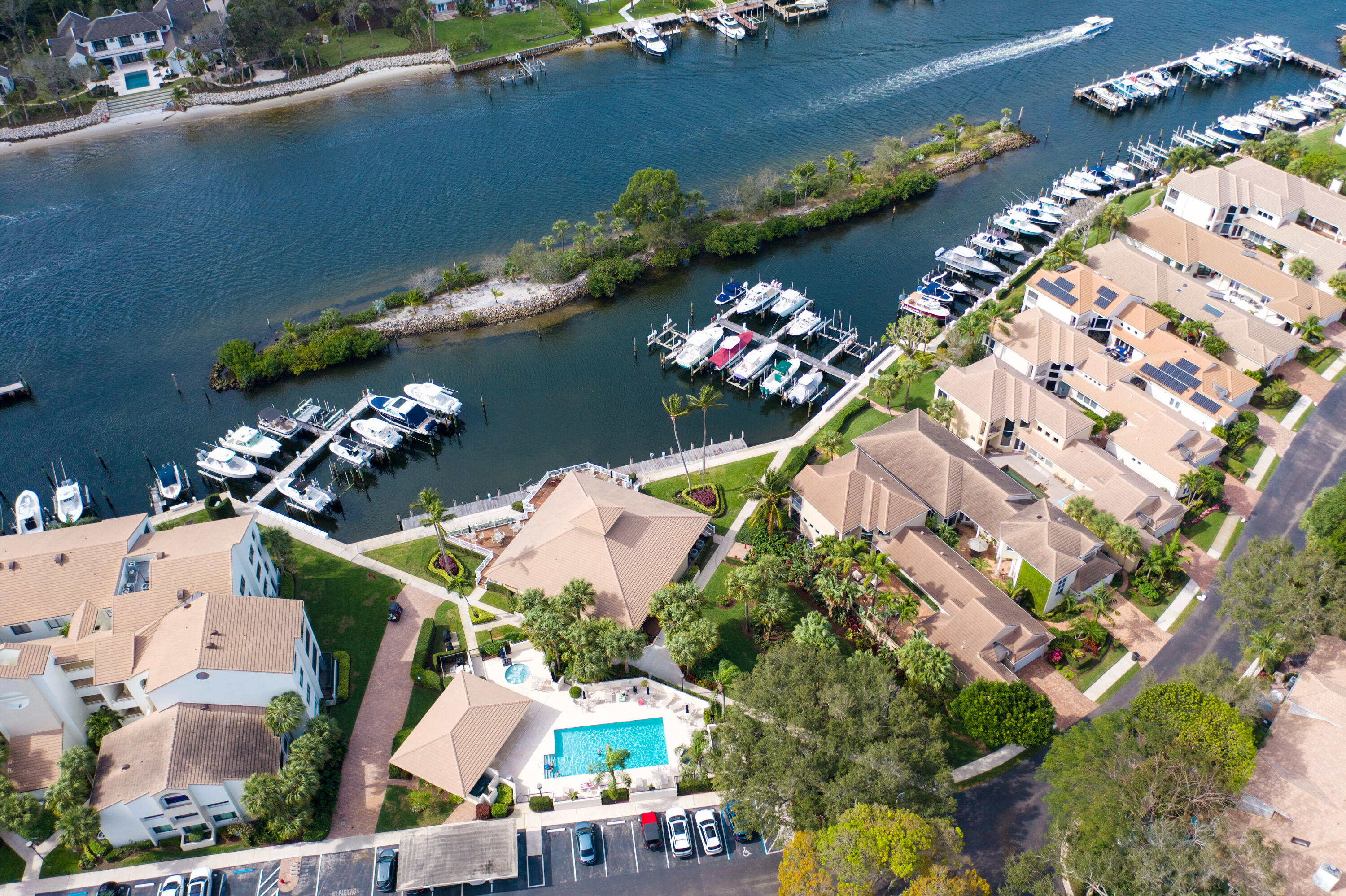 211 Oak Harbour Drive