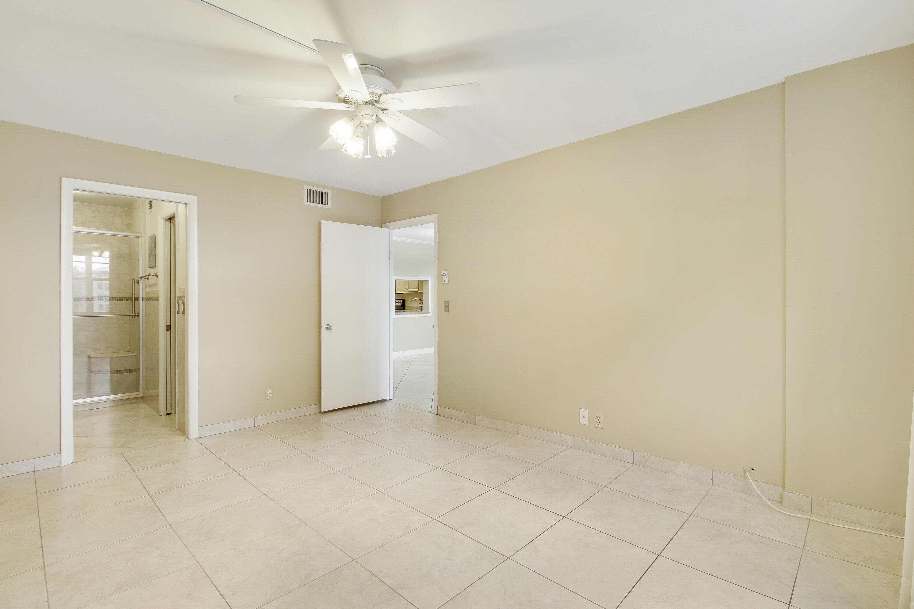 9430 Poinciana Place Unit: 215