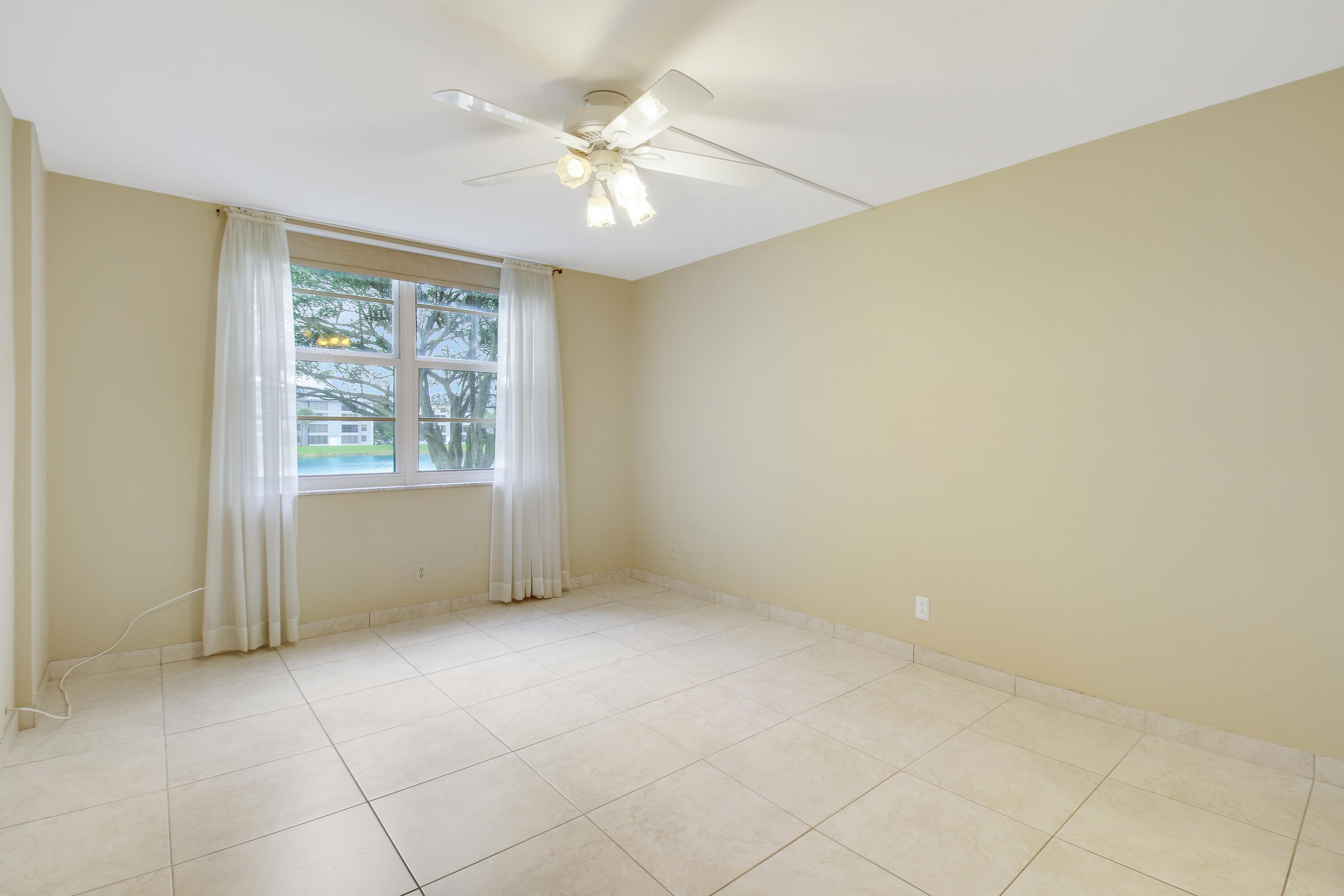 9430 Poinciana Place Unit: 215