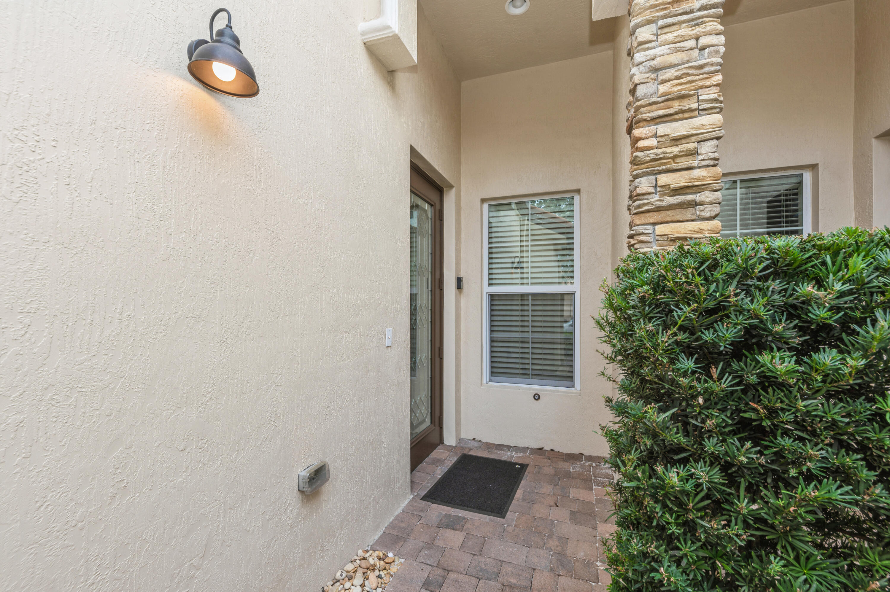 14853 Amerina Way