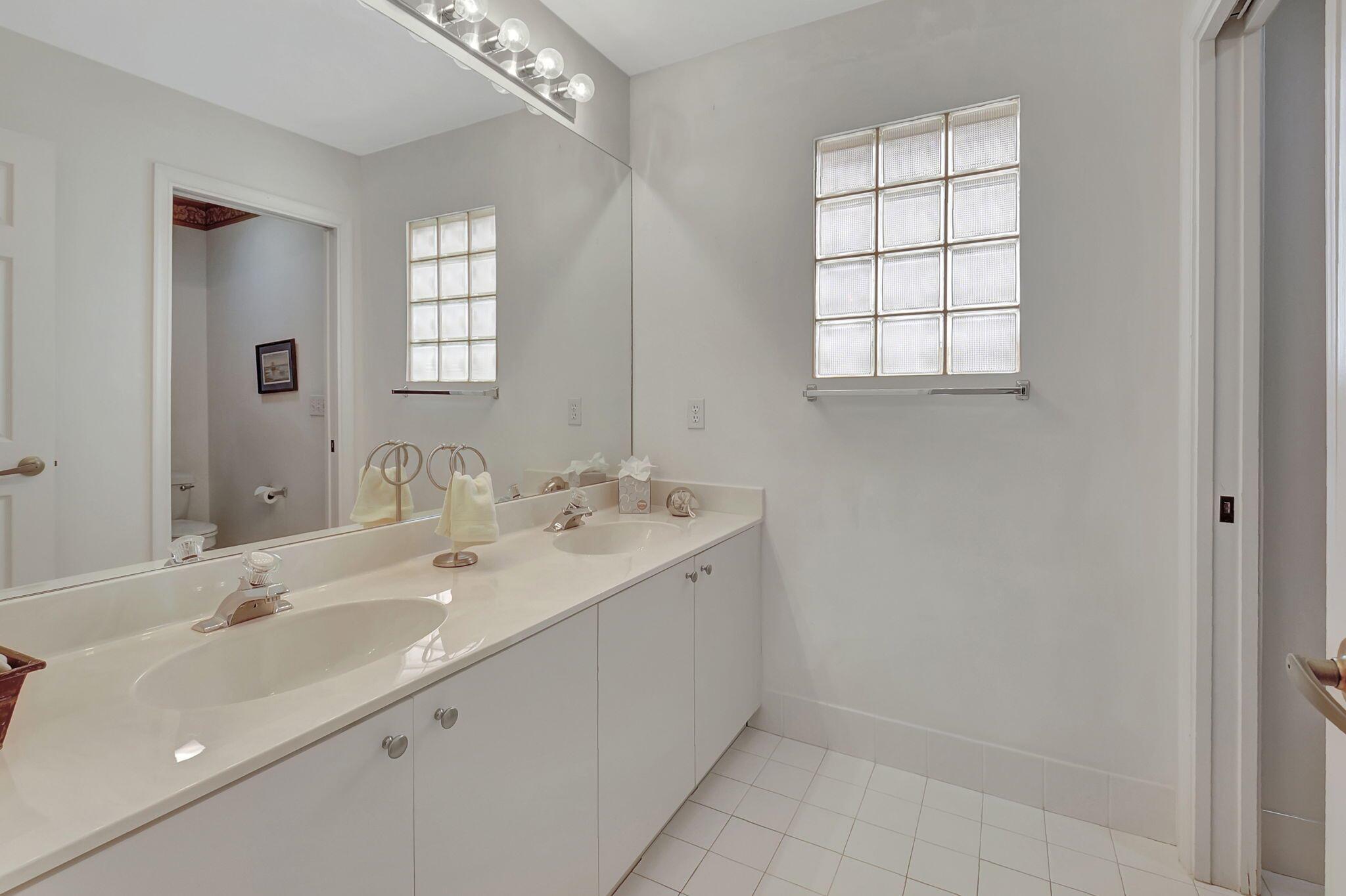 7613 Charing Cross Lane