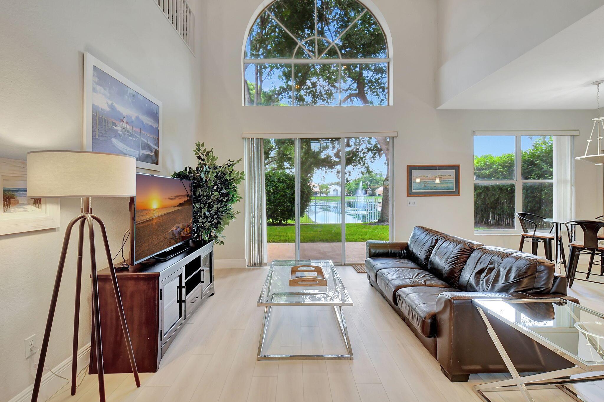 7613 Charing Cross Lane