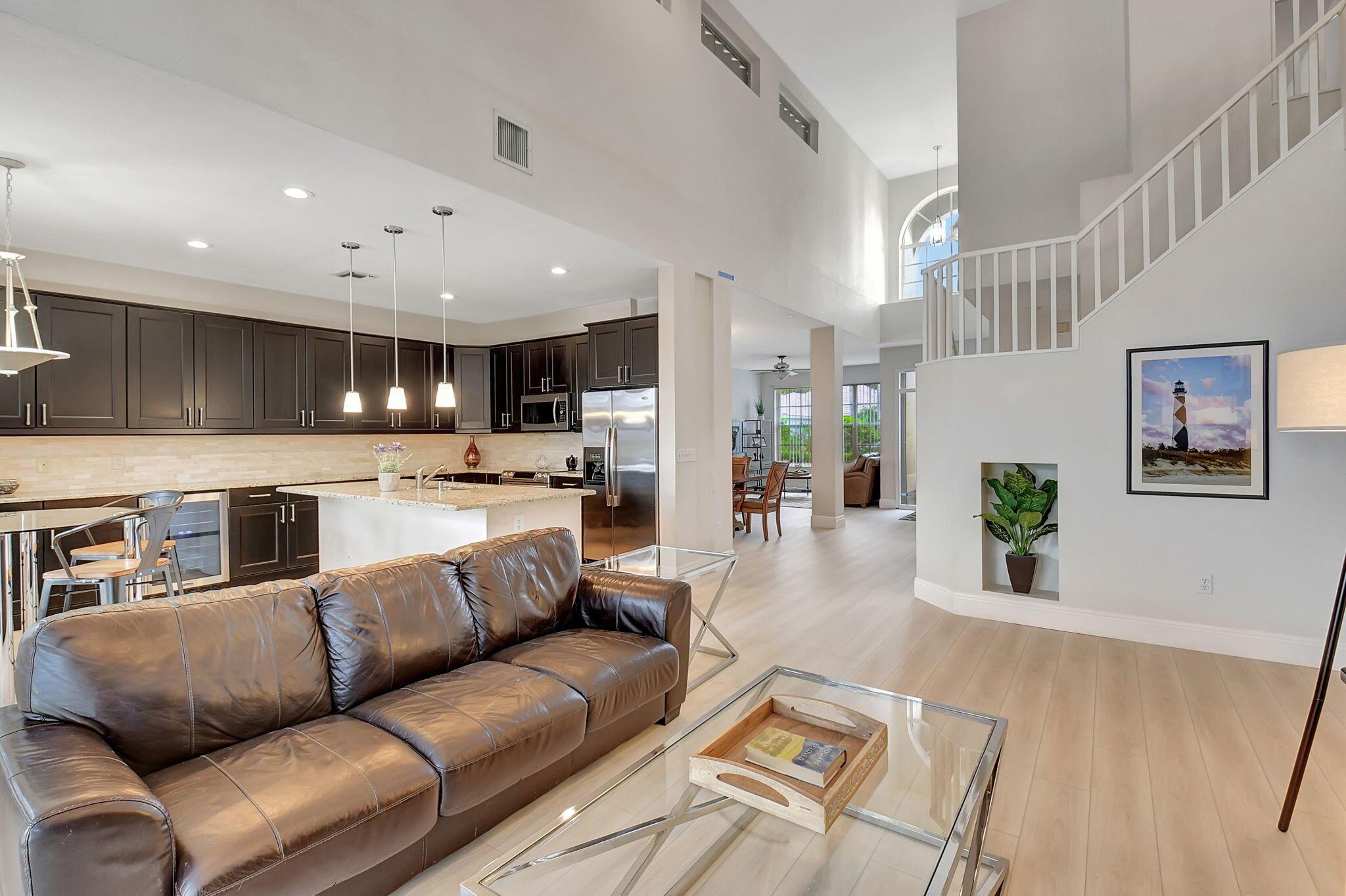 7613 Charing Cross Lane