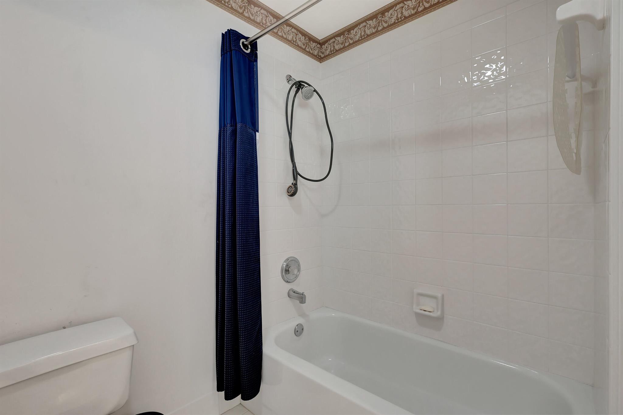 7613 Charing Cross Lane