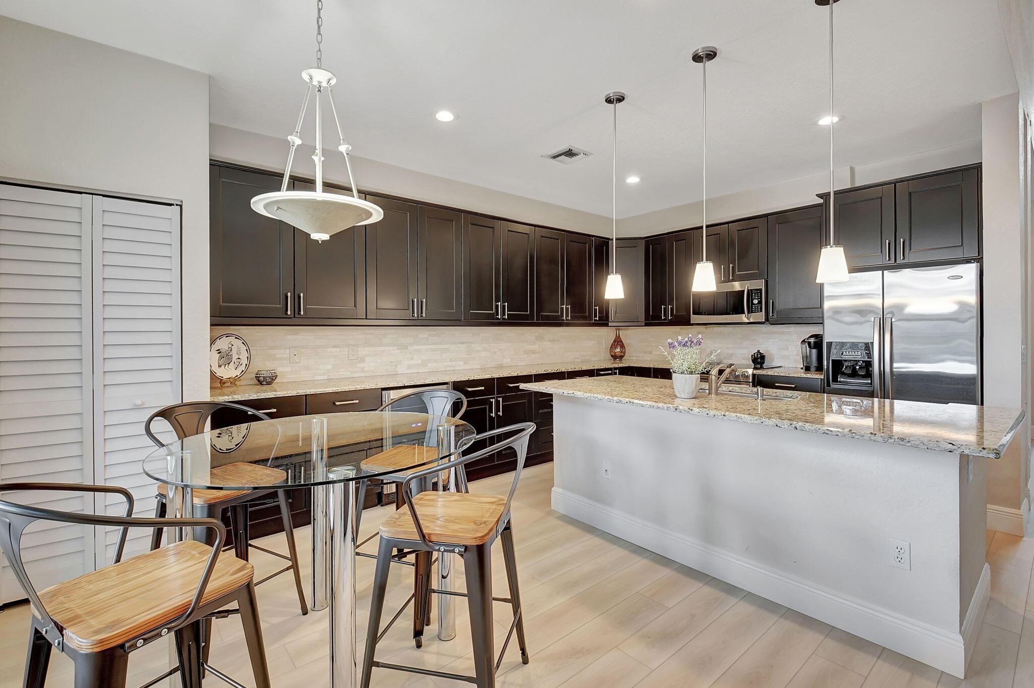 7613 Charing Cross Lane