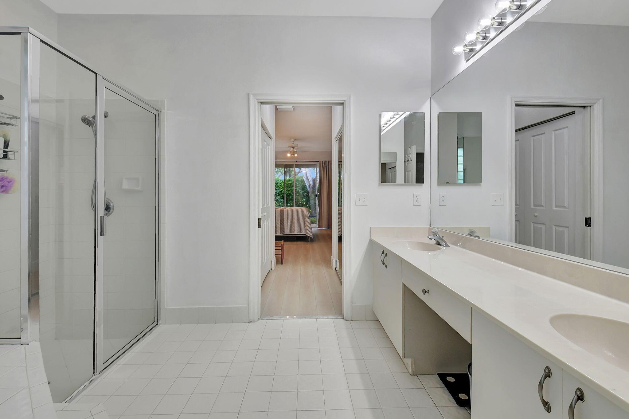 7613 Charing Cross Lane