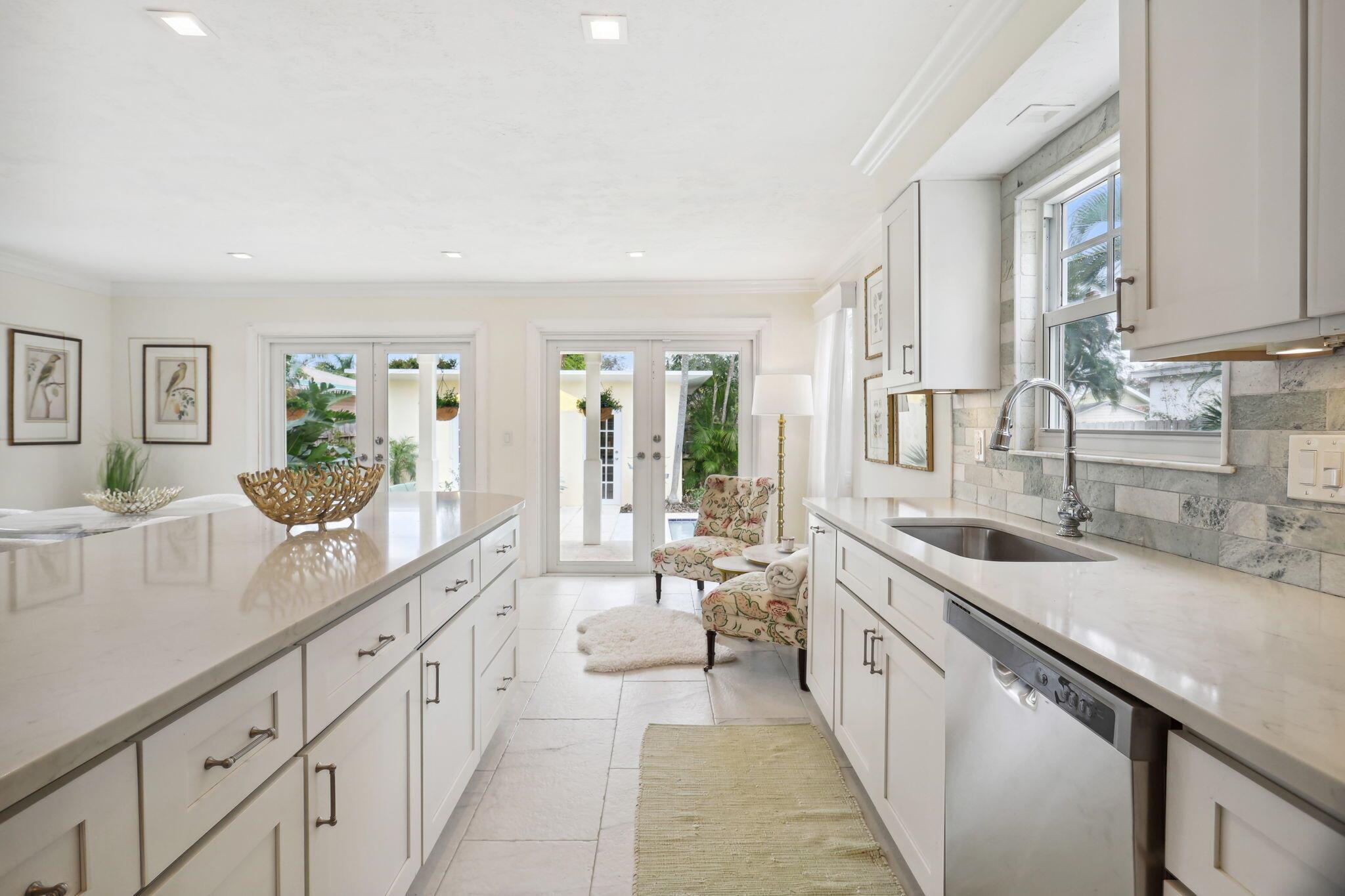 514 N Ocean Breeze