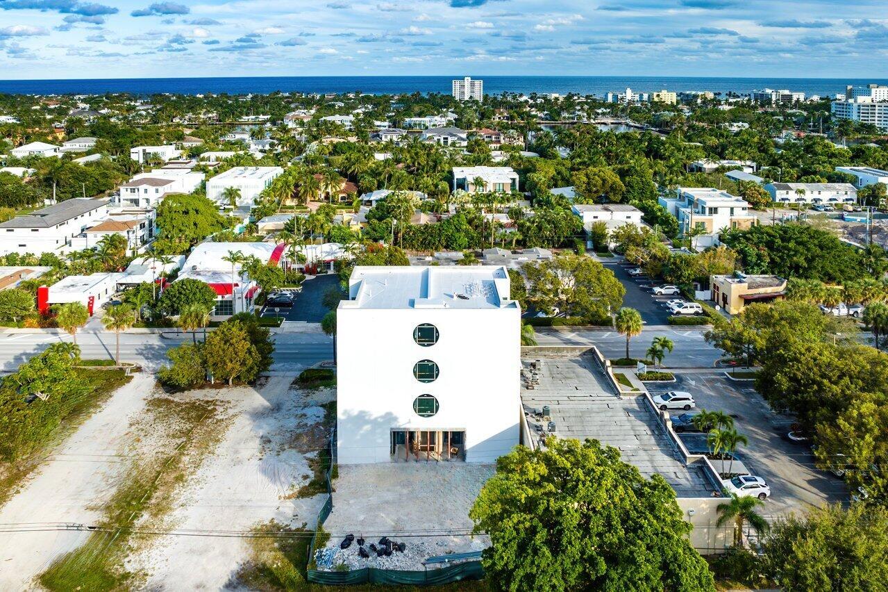 246 NE 6th Avenue Unit: 3rd Floor
