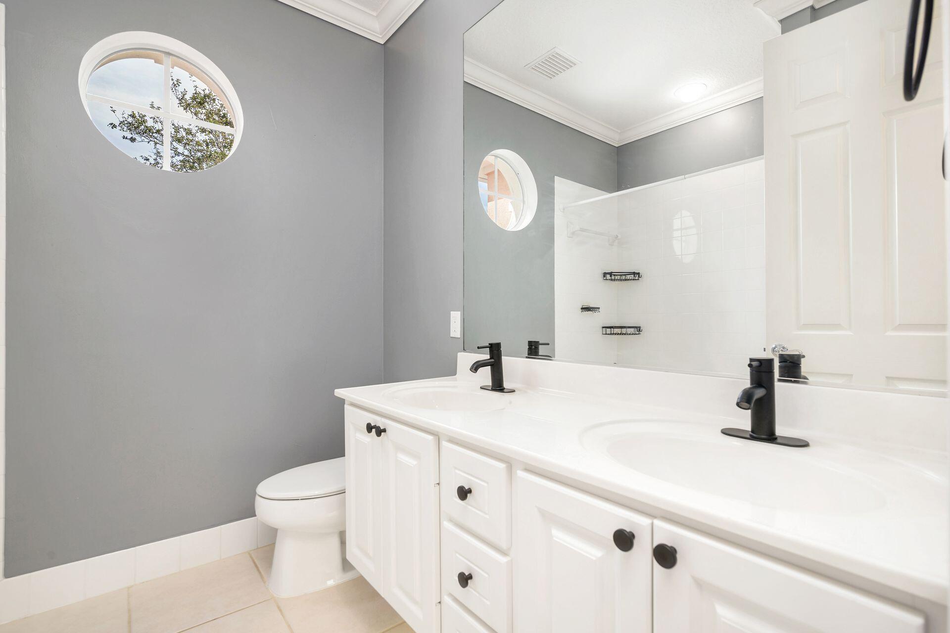 214 New Haven Boulevard