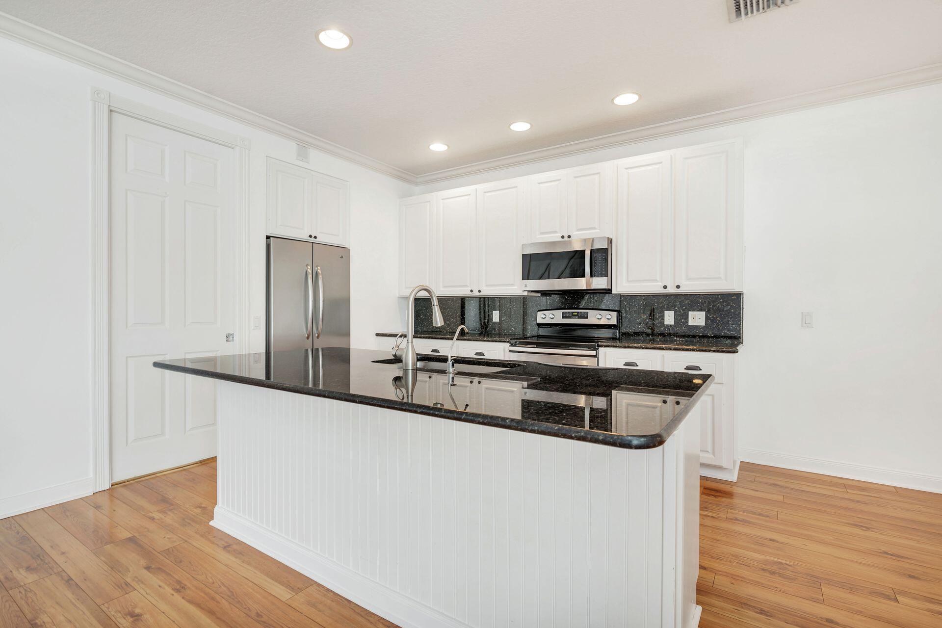 214 New Haven Boulevard