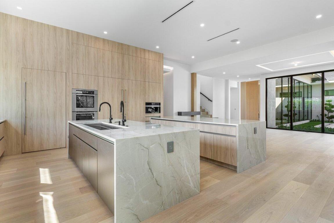 1216 Spanish River Road