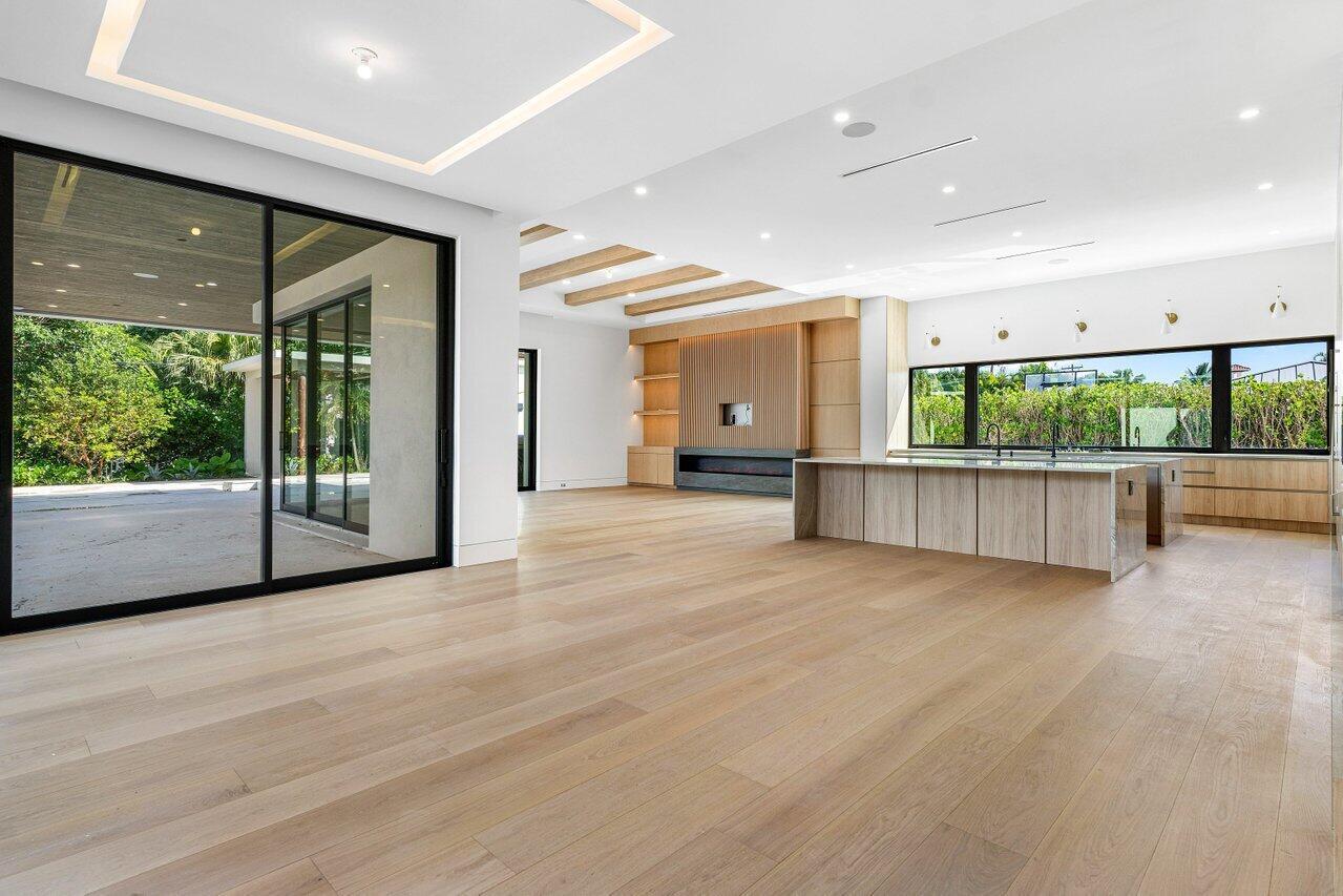 1216 Spanish River Road