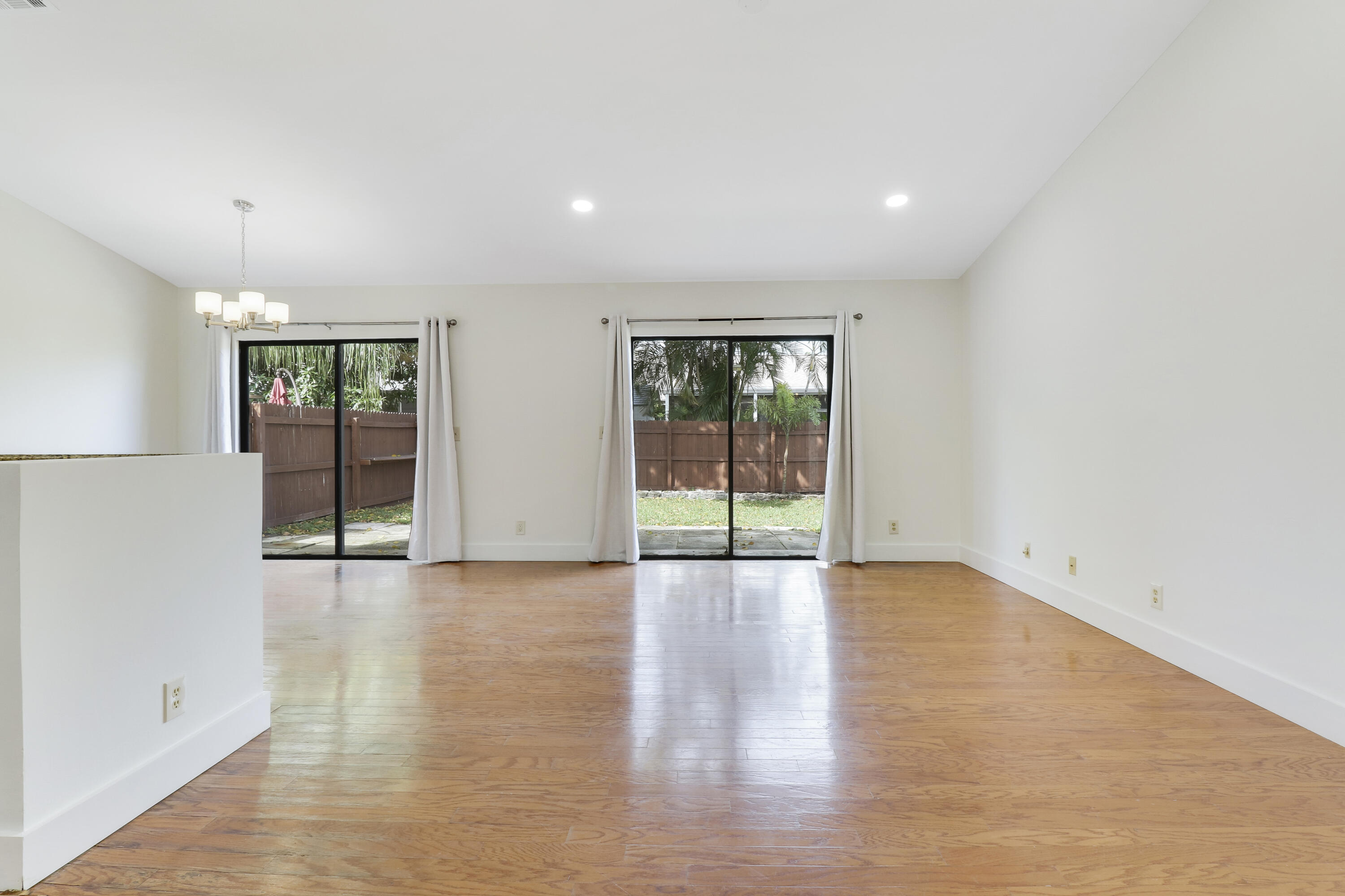 107 Greenbriar Drive Drive