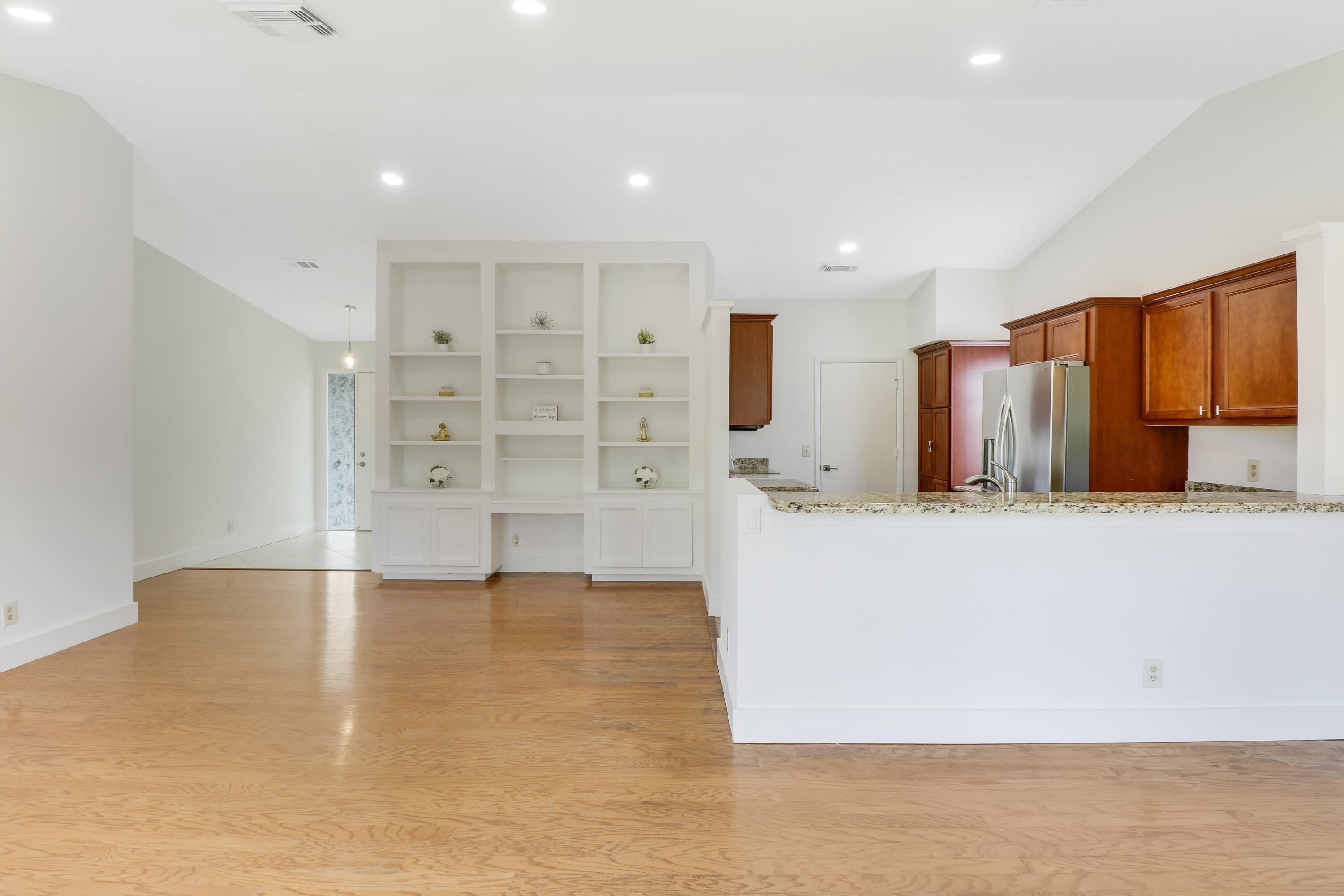 107 Greenbriar Drive Drive