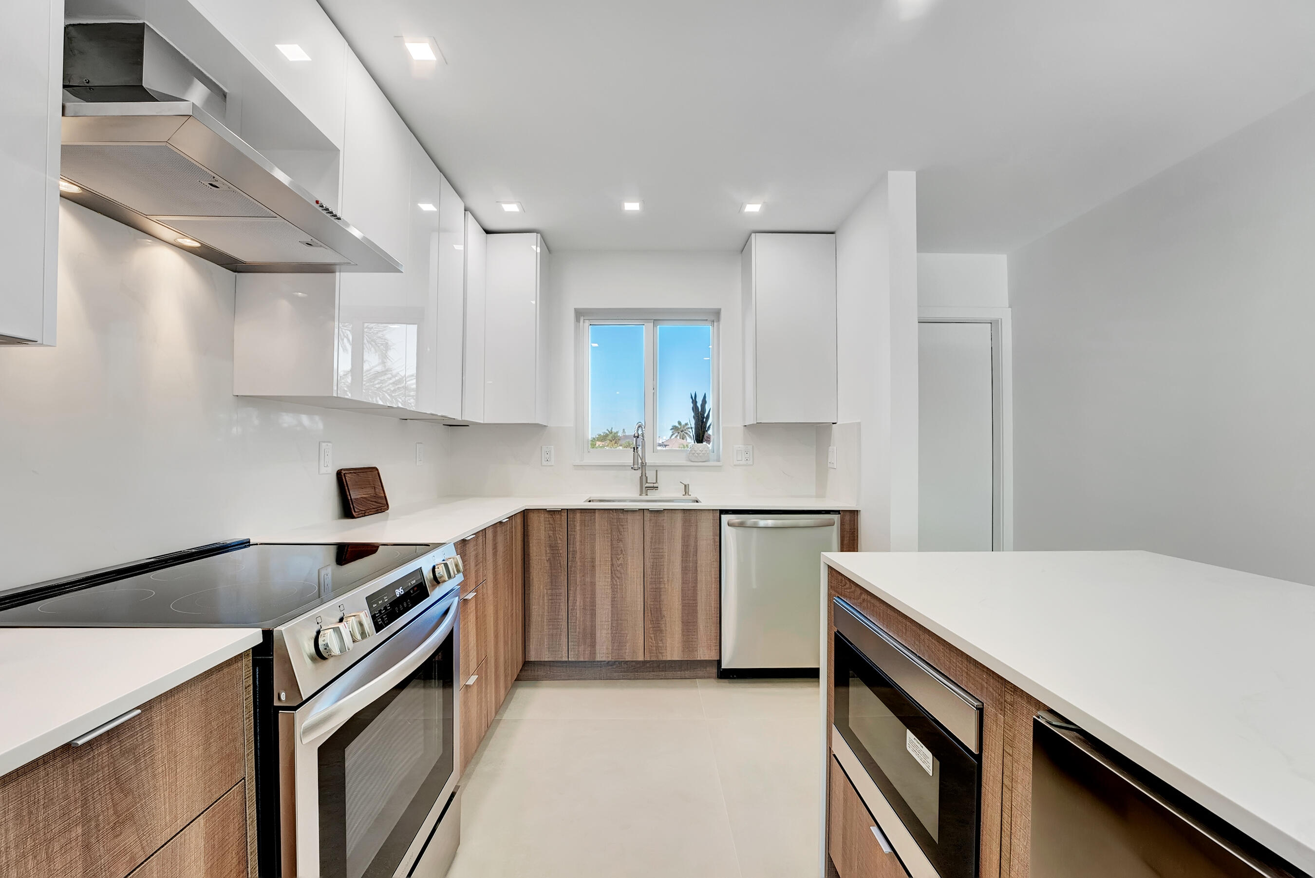 311 E Ocean Avenue 308