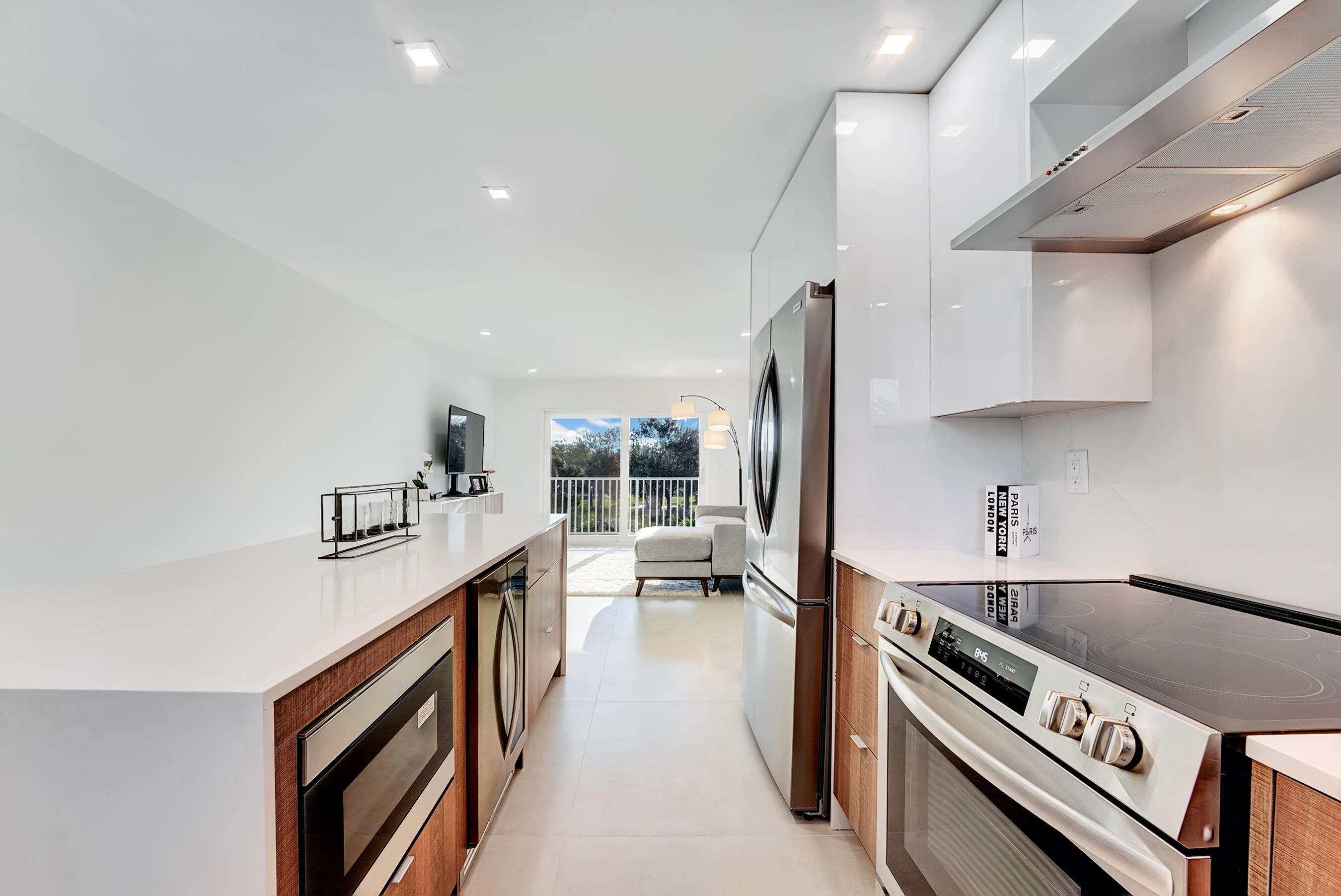 311 E Ocean Avenue 308