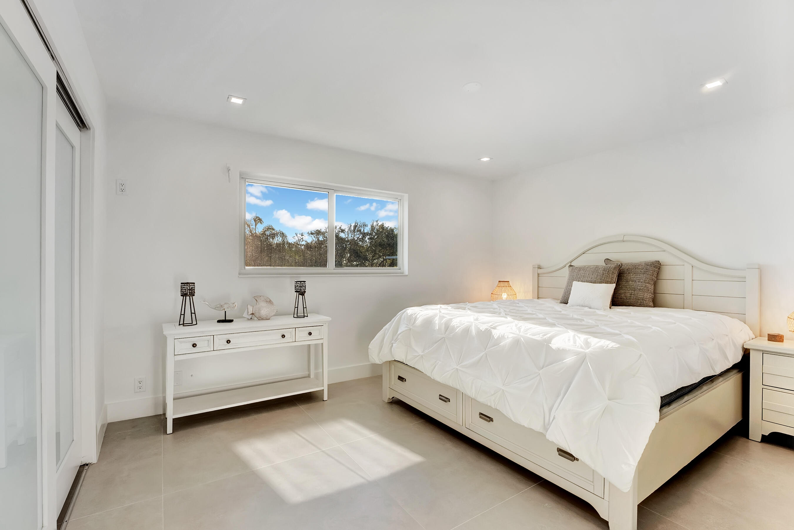 311 E Ocean Avenue 308