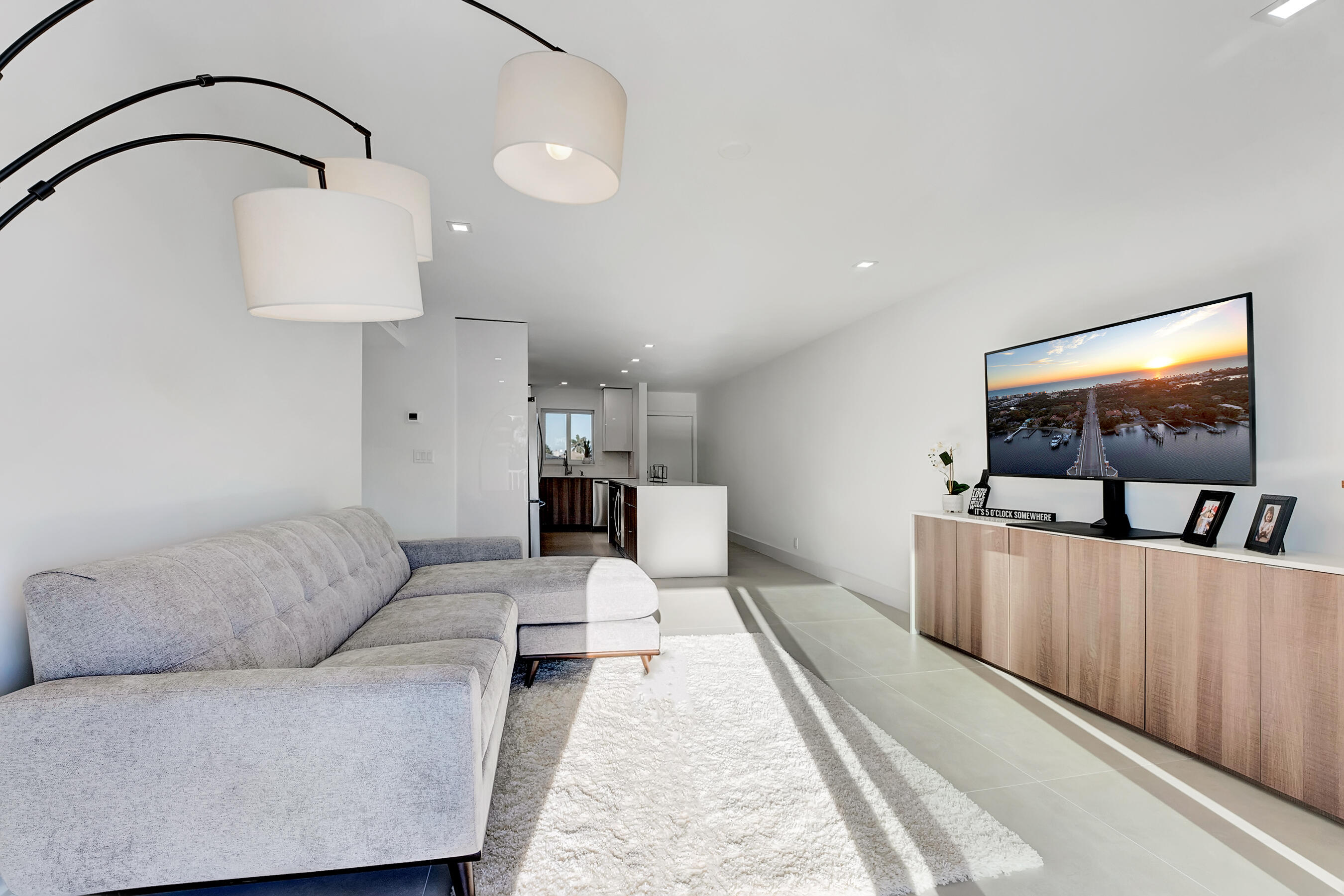 311 E Ocean Avenue 308