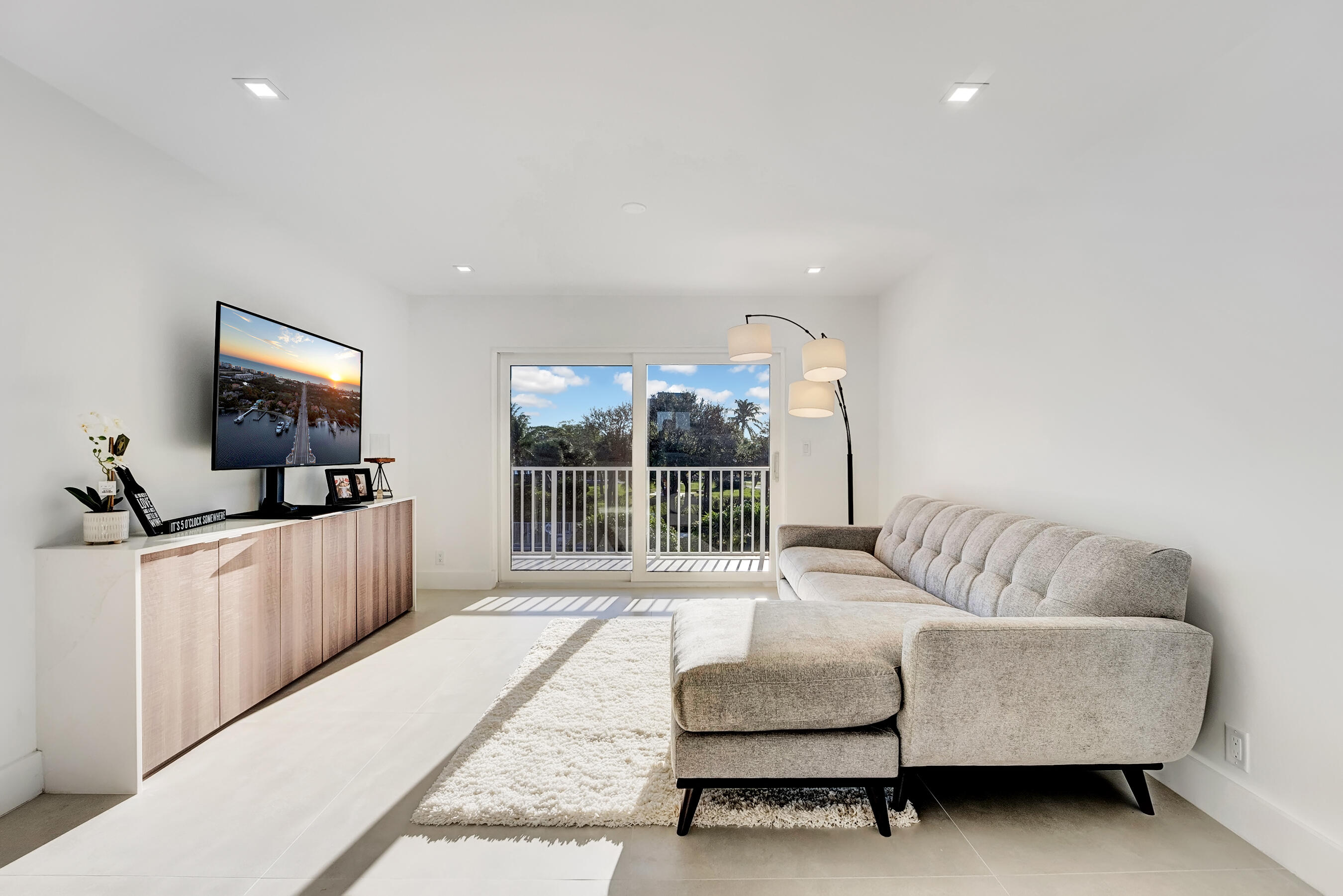 311 E Ocean Avenue 308