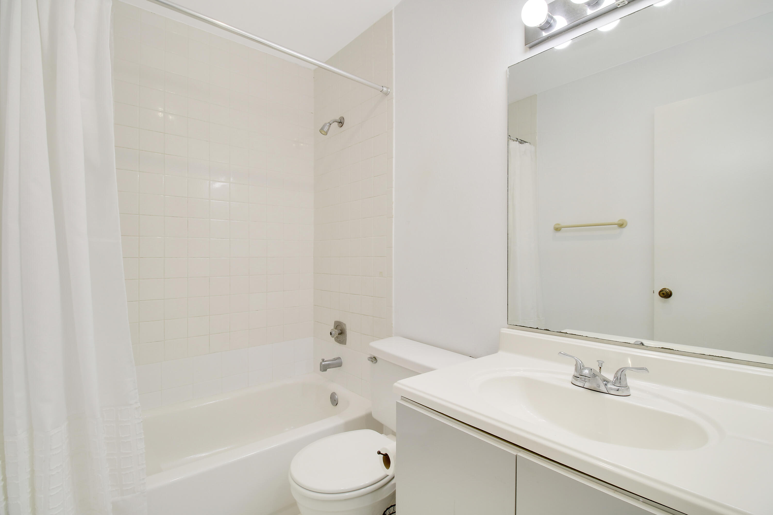 5710 Princess Palm Court Unit: F