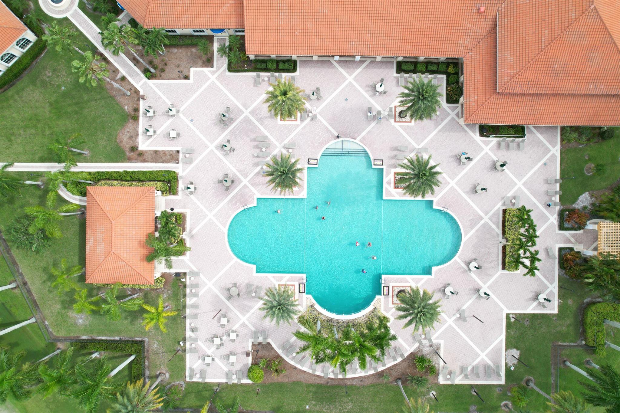 395 NW Shoreview Drive