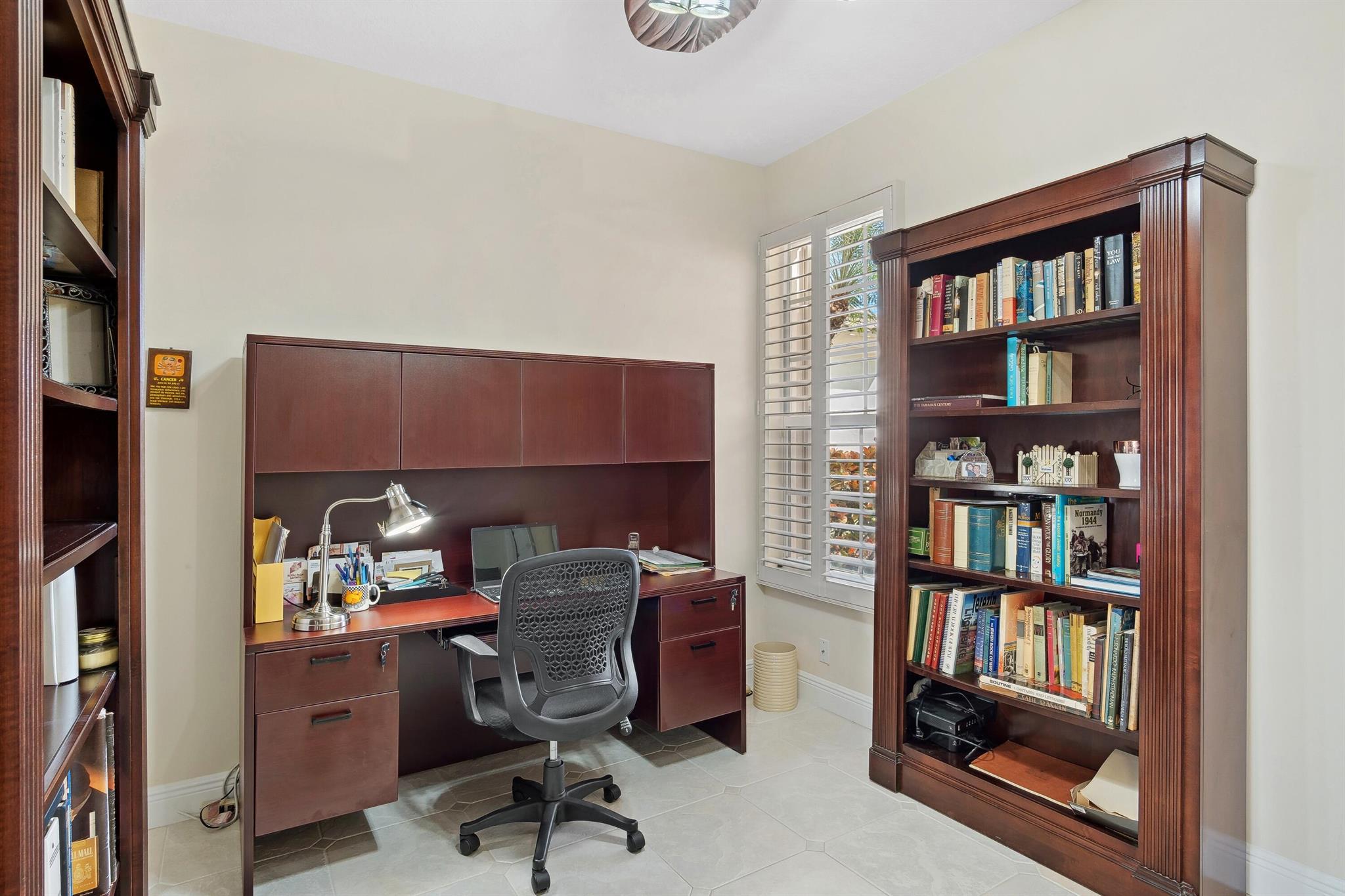 395 NW Shoreview Drive