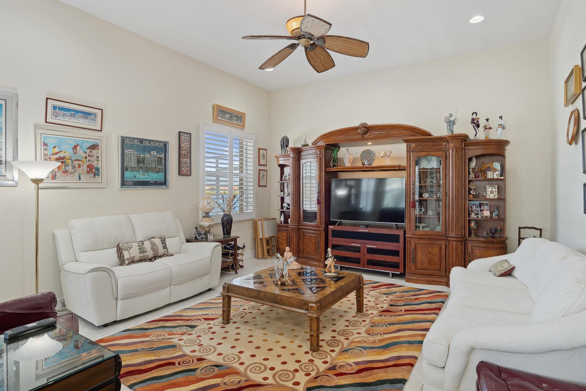 395 NW Shoreview Drive