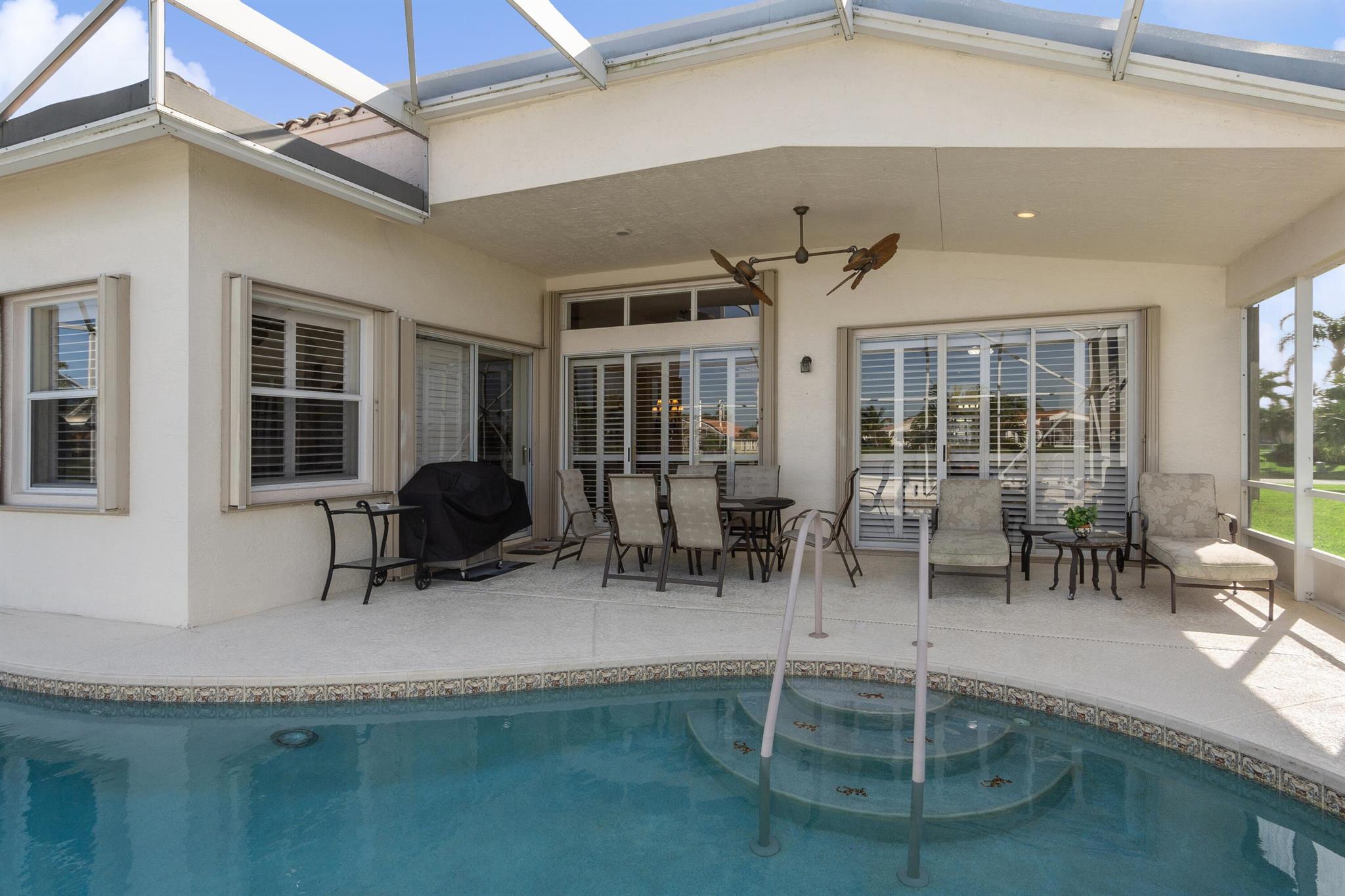 395 NW Shoreview Drive