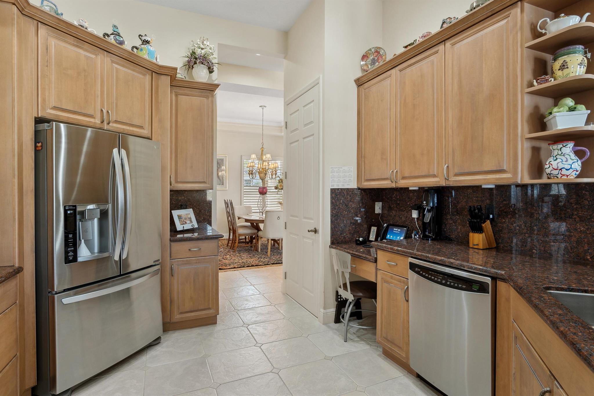 395 NW Shoreview Drive