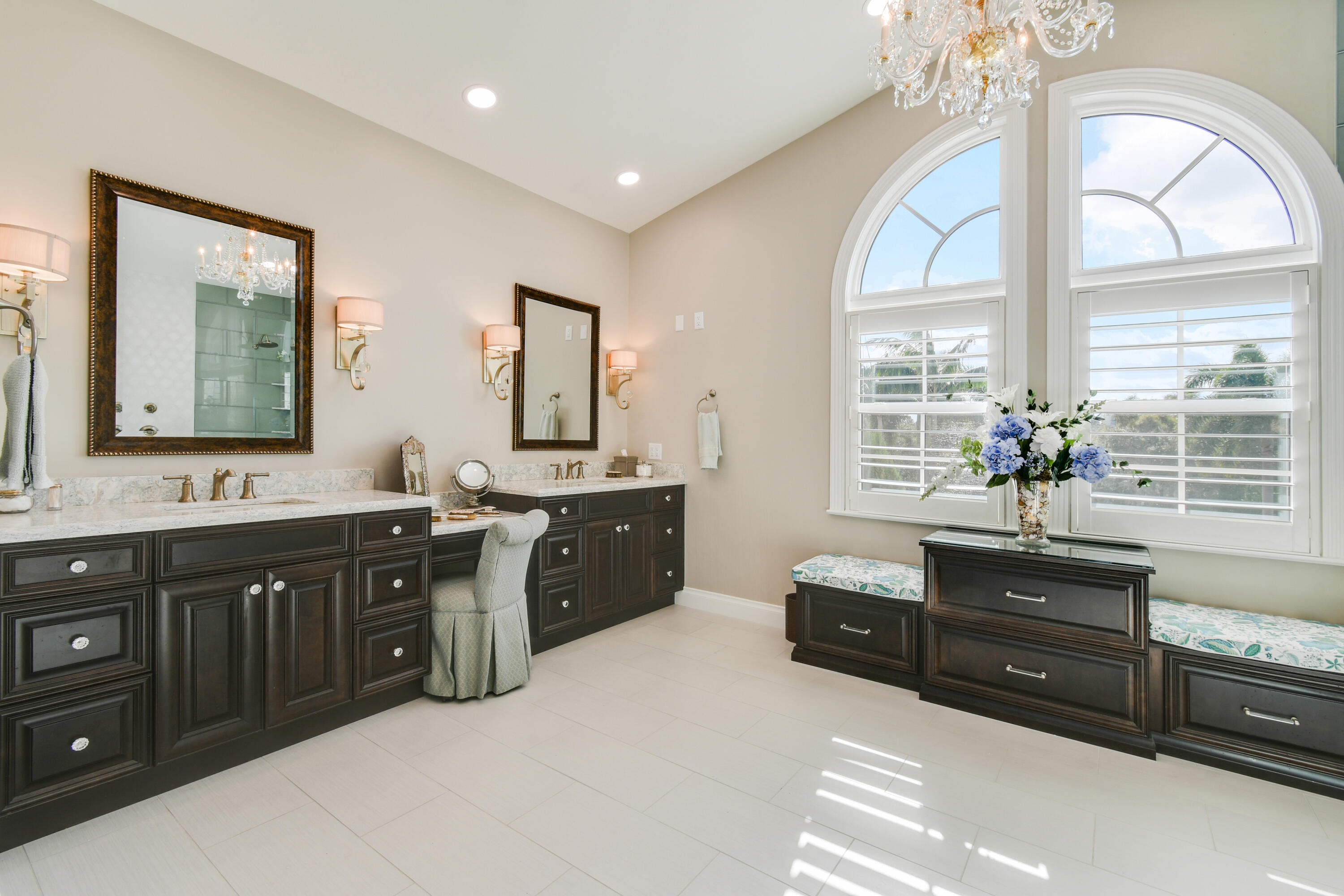 1208 NW Winters Creek Road