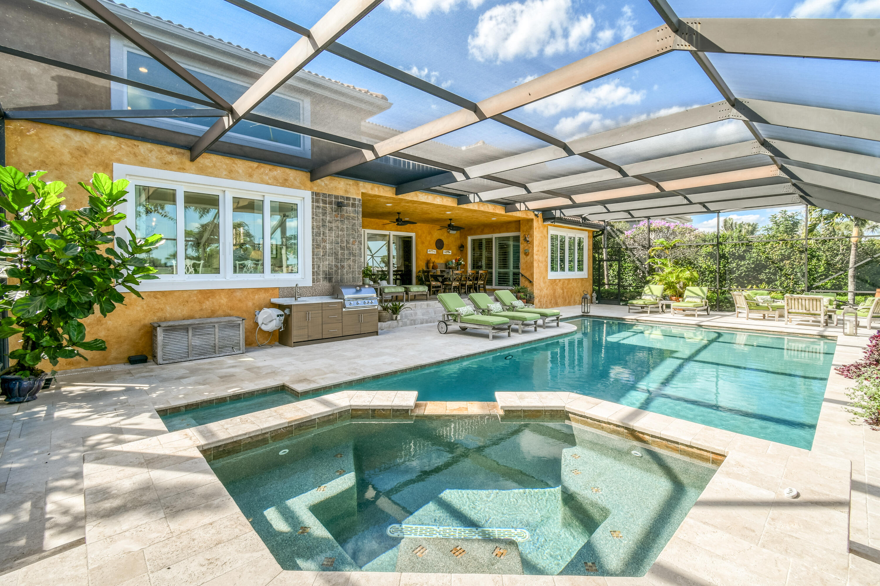 1208 NW Winters Creek Road