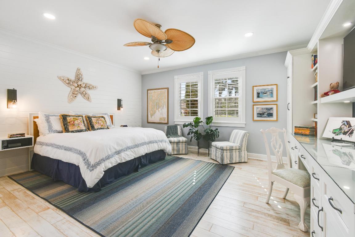 1208 NW Winters Creek Road