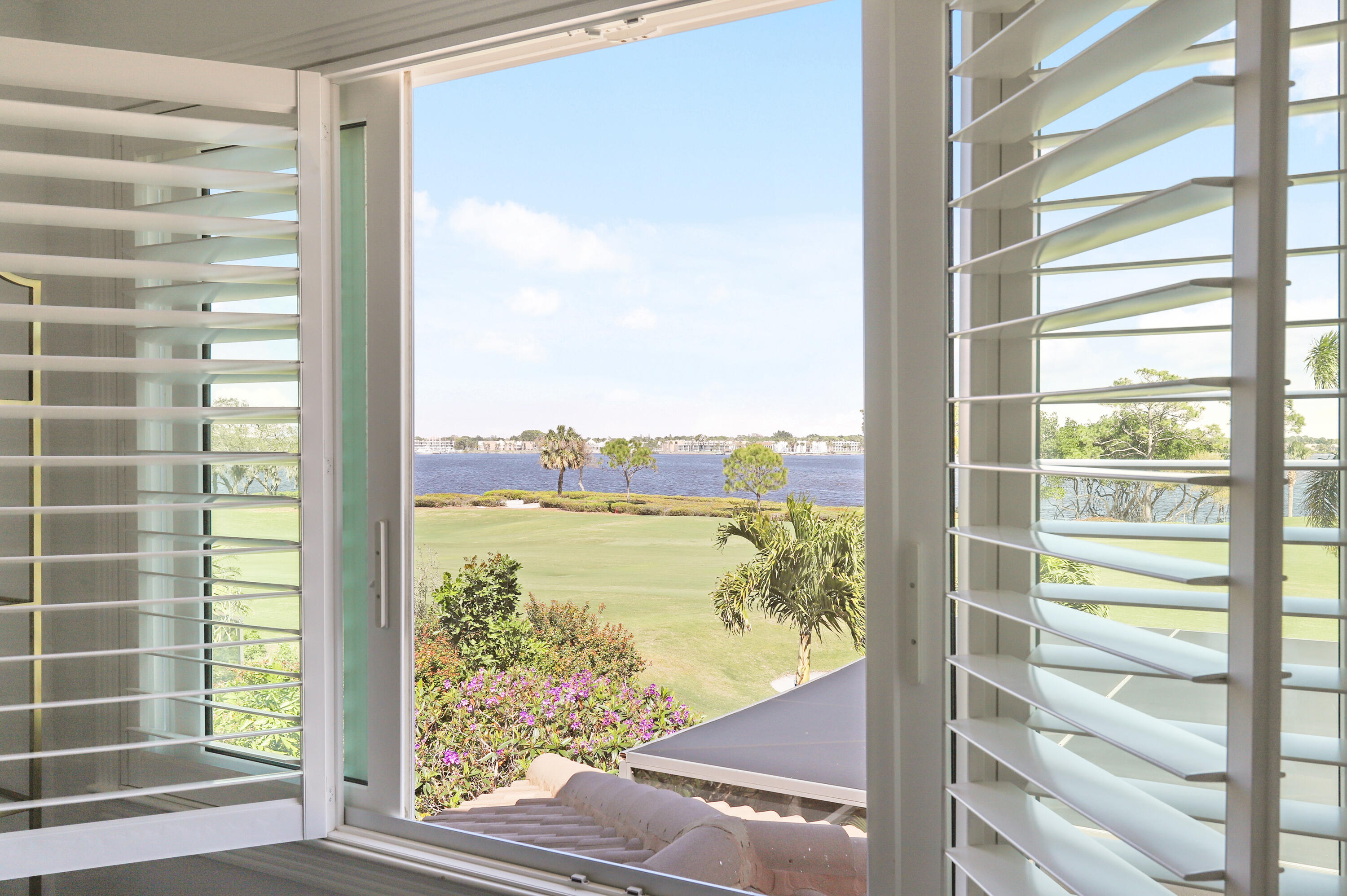 1208 NW Winters Creek Road