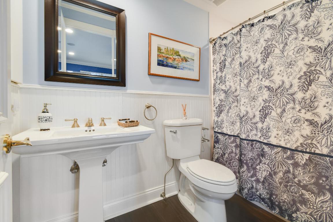 1208 NW Winters Creek Road